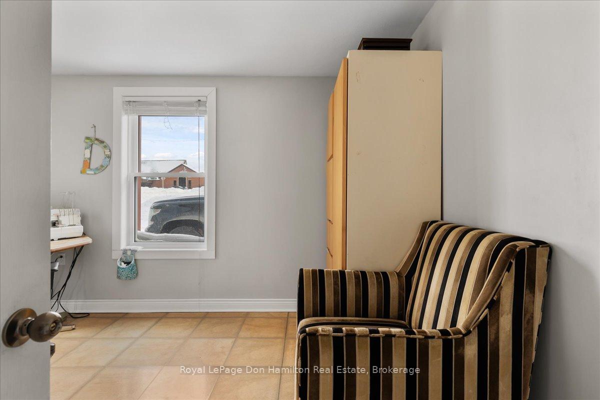 Photo 7 of 79 Main Street E, Mapleton, Rural Mapleton — HOMEH