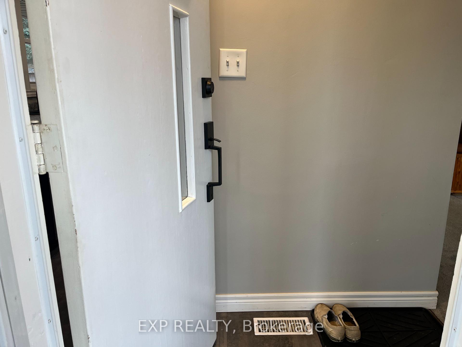 Photo 8 of 30 Stewart Street, Kitchener — HOMEH
