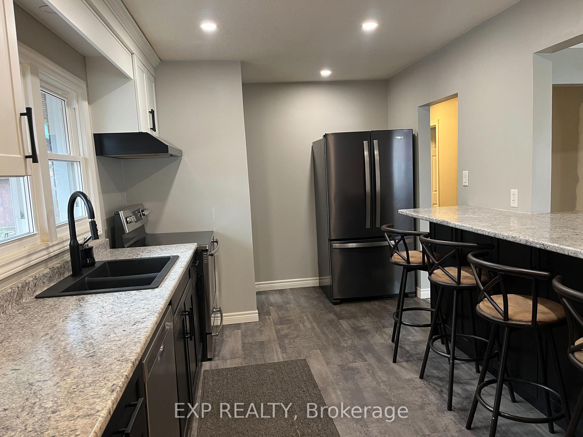 Photo 13 of 30 Stewart Street, Kitchener — HOMEH