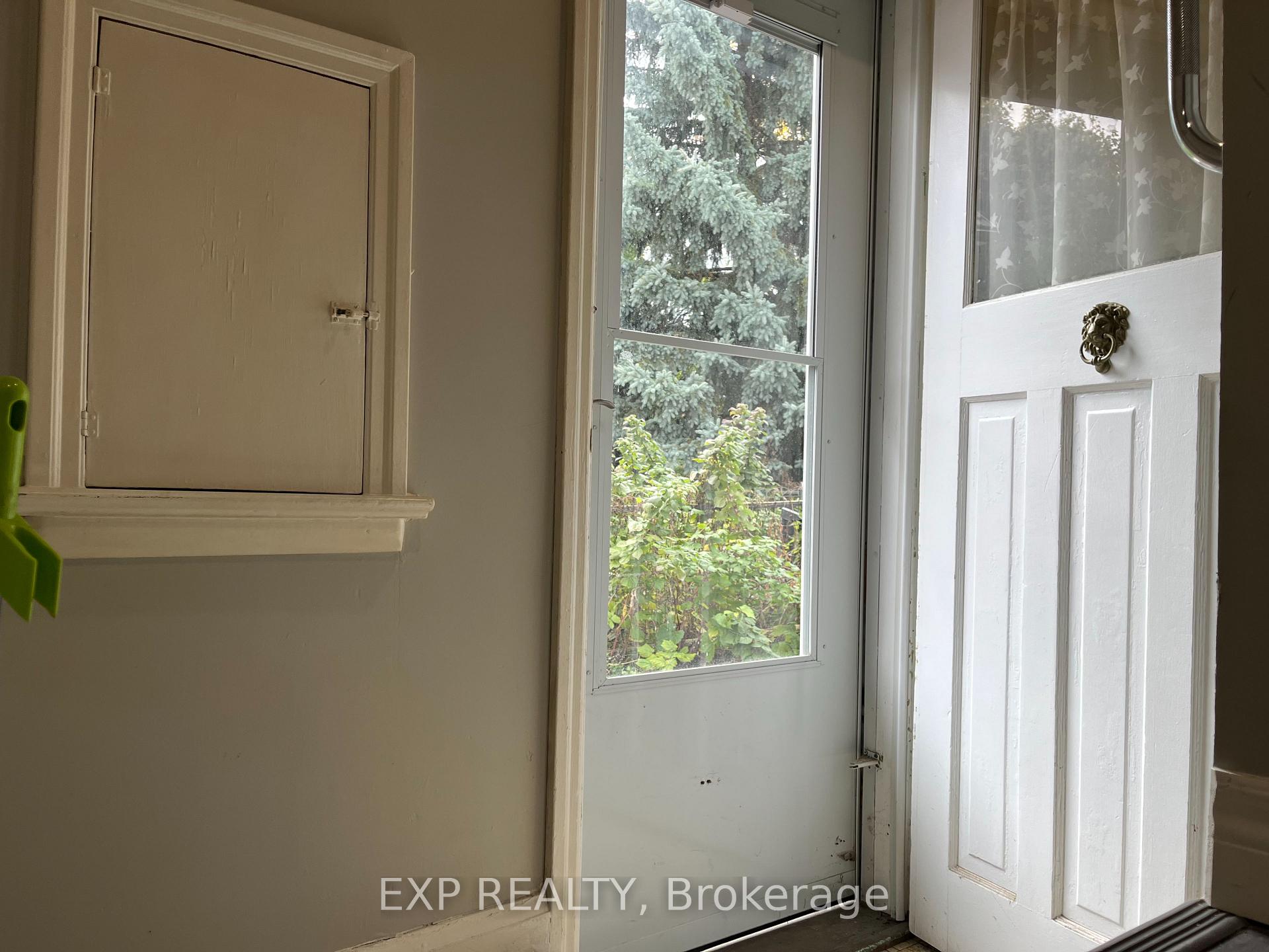 Photo 25 of 30 Stewart Street, Kitchener — HOMEH