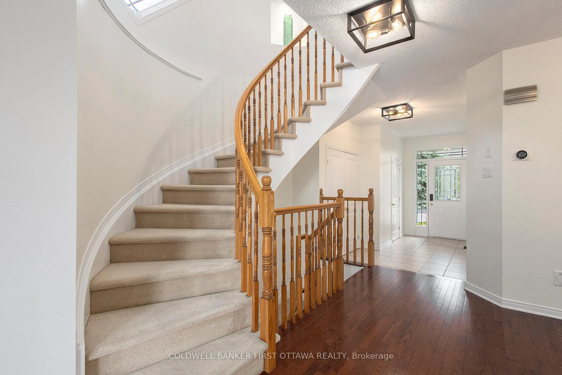 Photo 6 of 508 Pepperville Crescent, Ottawa, Kanata - Emerald Meadows/Trailwest — HOMEH