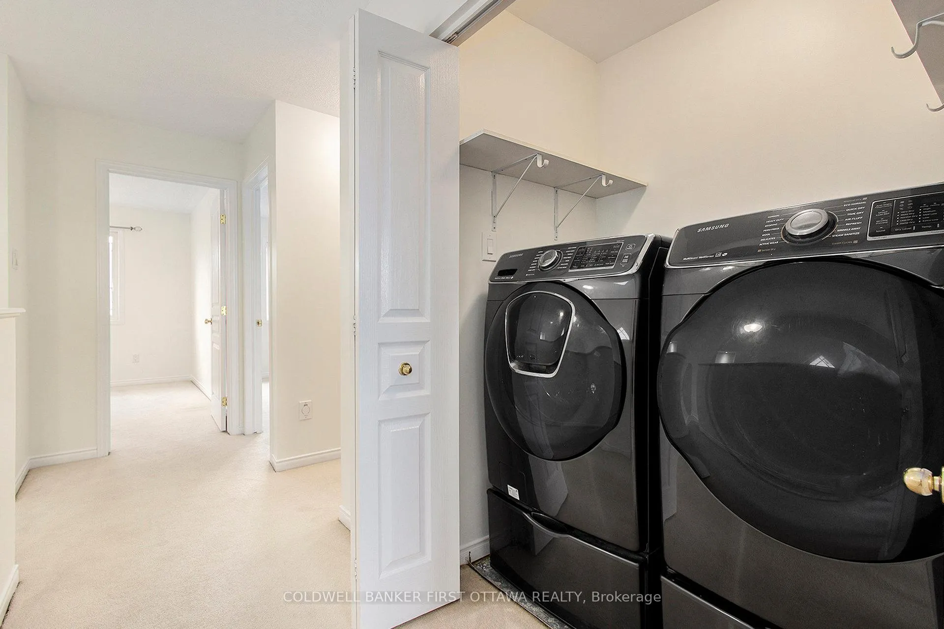 Photo 15 of 508 Pepperville Crescent, Ottawa, Kanata - Emerald Meadows/Trailwest — HOMEH