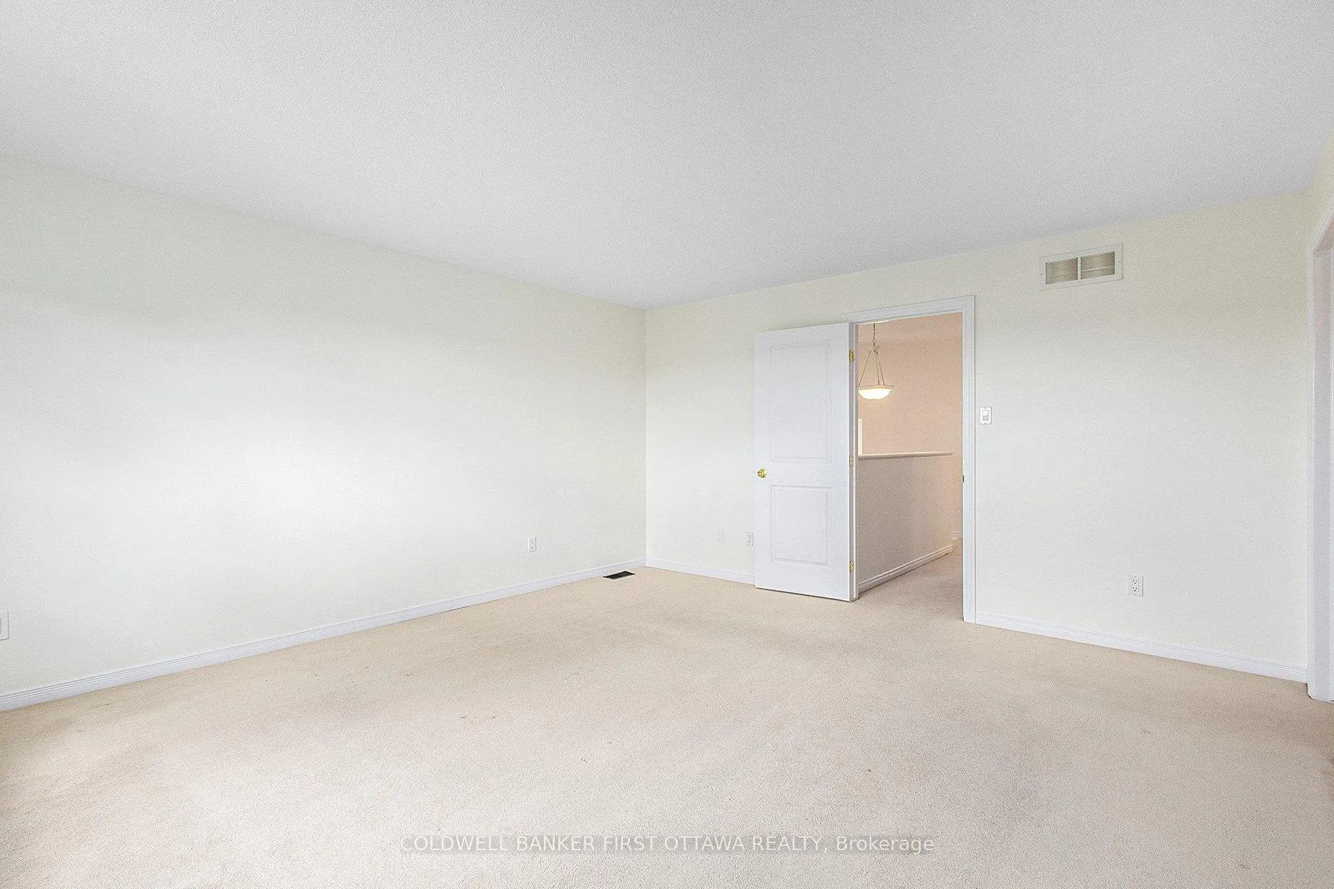 Photo 17 of 508 Pepperville Crescent, Ottawa, Kanata - Emerald Meadows/Trailwest — HOMEH