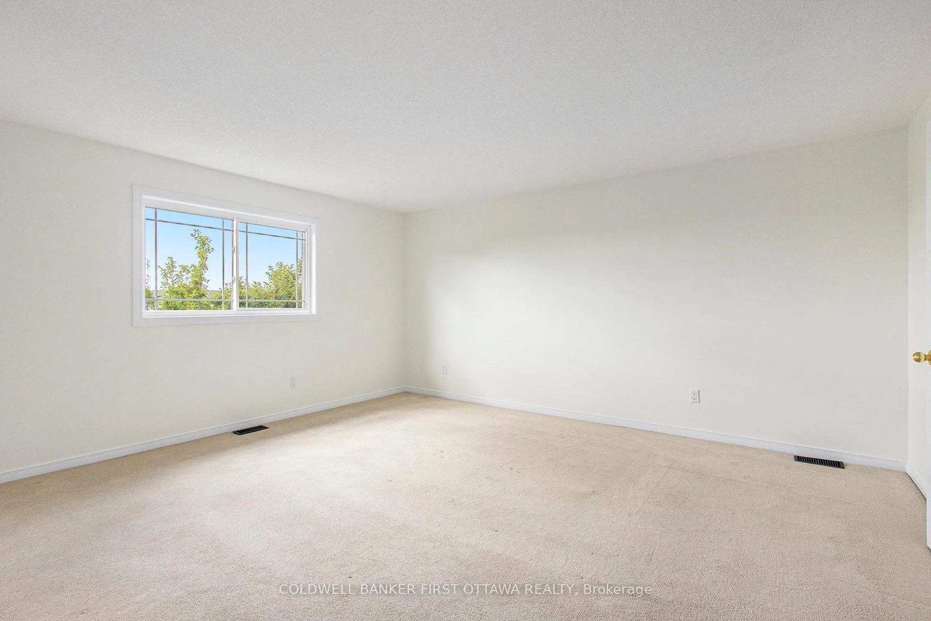 Photo 18 of 508 Pepperville Crescent, Ottawa, Kanata - Emerald Meadows/Trailwest — HOMEH