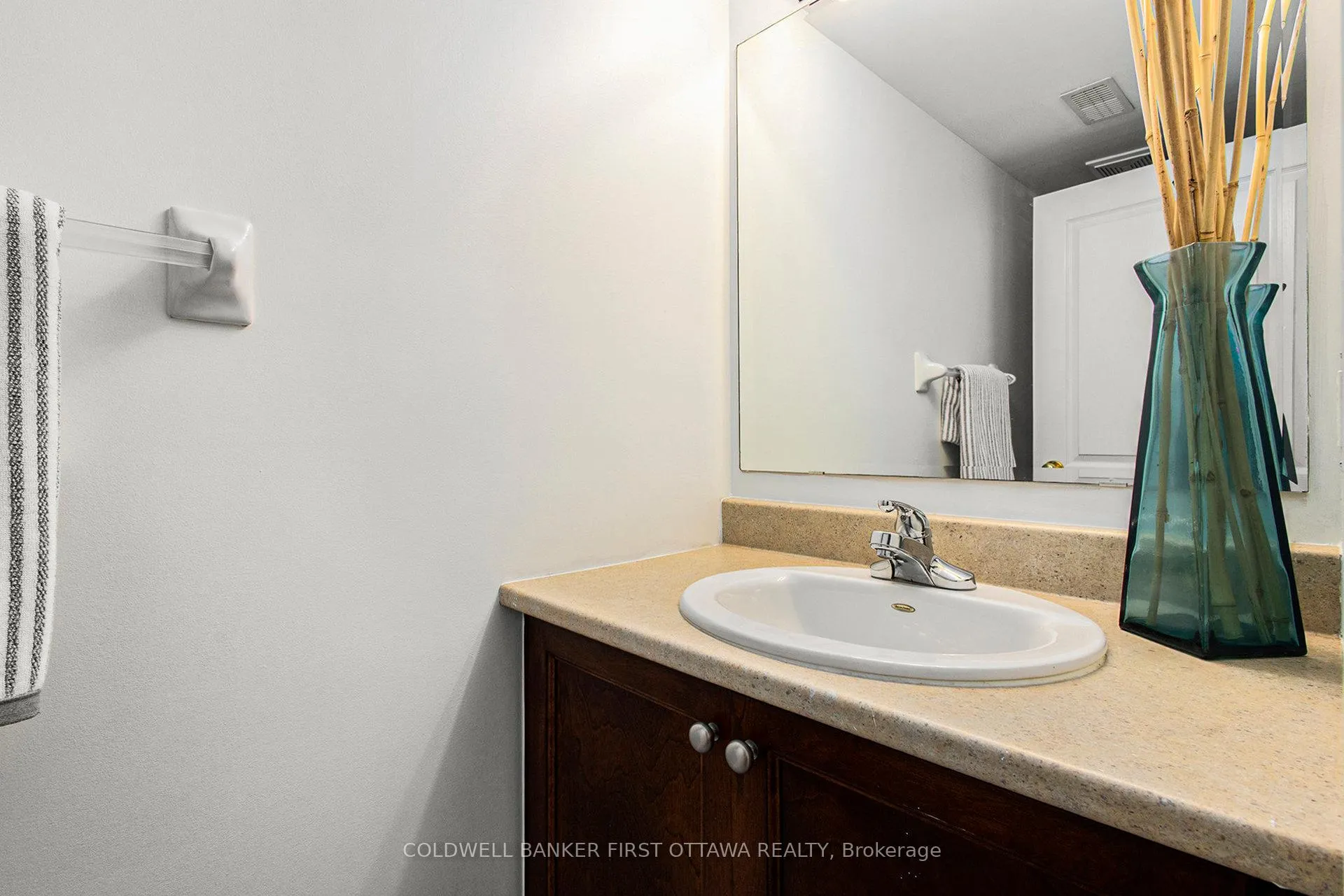 Photo 25 of 508 Pepperville Crescent, Ottawa, Kanata - Emerald Meadows/Trailwest — HOMEH