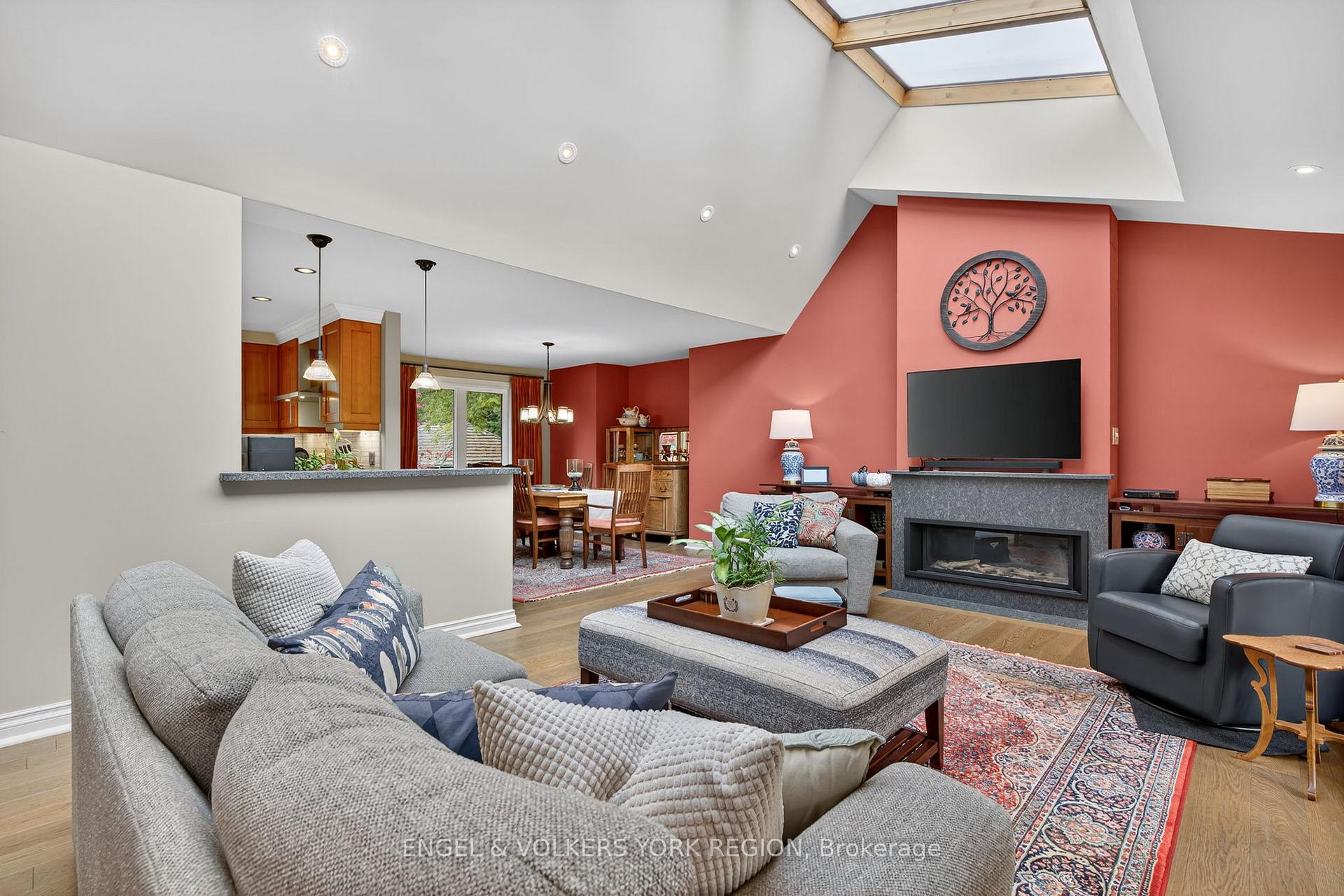 Photo 9 of 90 Dearbourne Avenue, King, Rural King — HOMEH