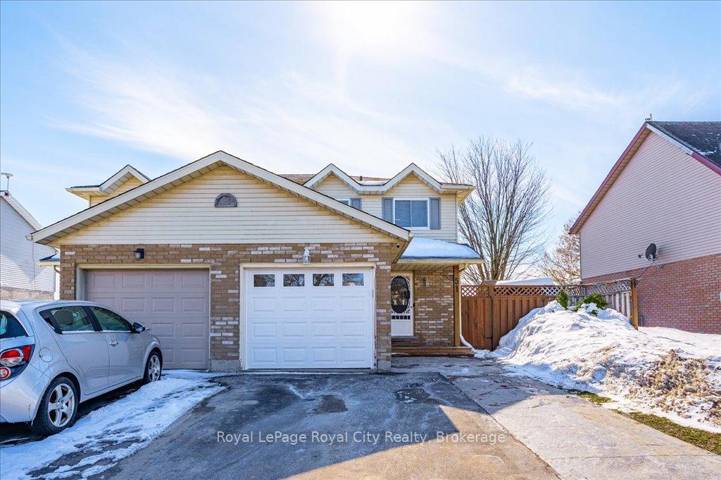 Photo 2 of 51 Dales Drive, Mapleton, Rural Mapleton — HOMEH