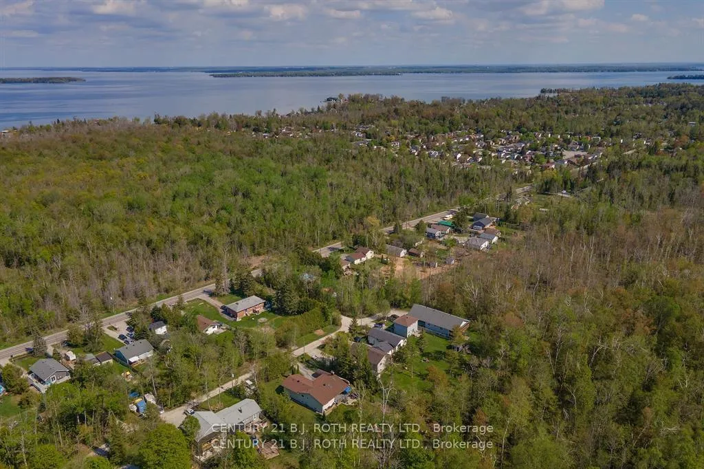 Photo 11 of 2636 Wilson Place, Innisfil, Rural Innisfil — HOMEH