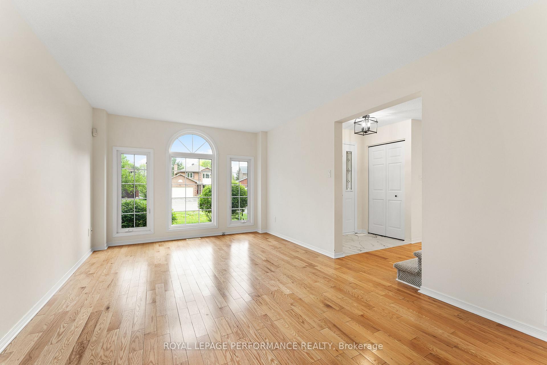 Photo 2 of 215 Walden Drive, Ottawa, Kanata - Kanata Lakes/Heritage Hills — HOMEH
