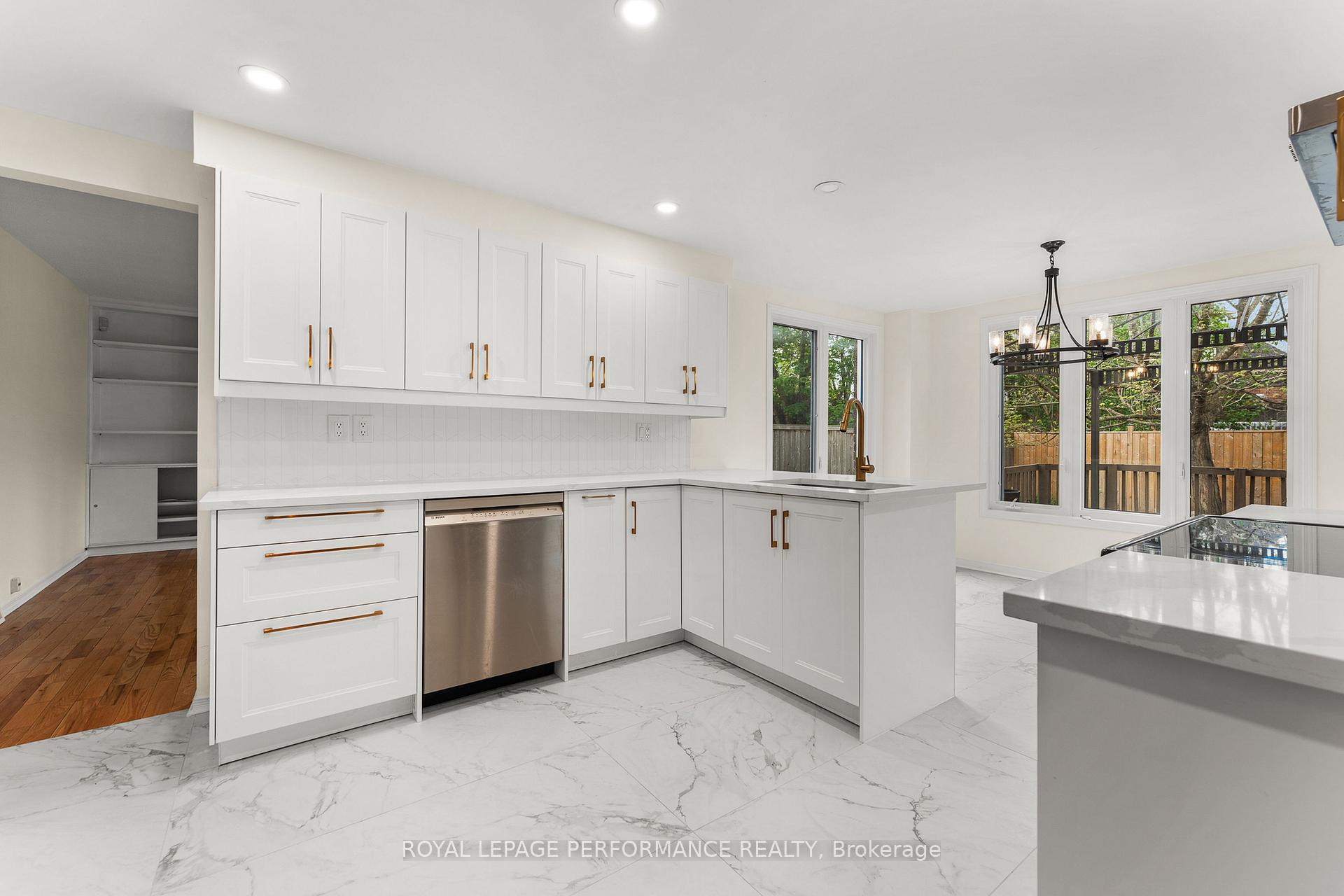 Photo 7 of 215 Walden Drive, Ottawa, Kanata - Kanata Lakes/Heritage Hills — HOMEH