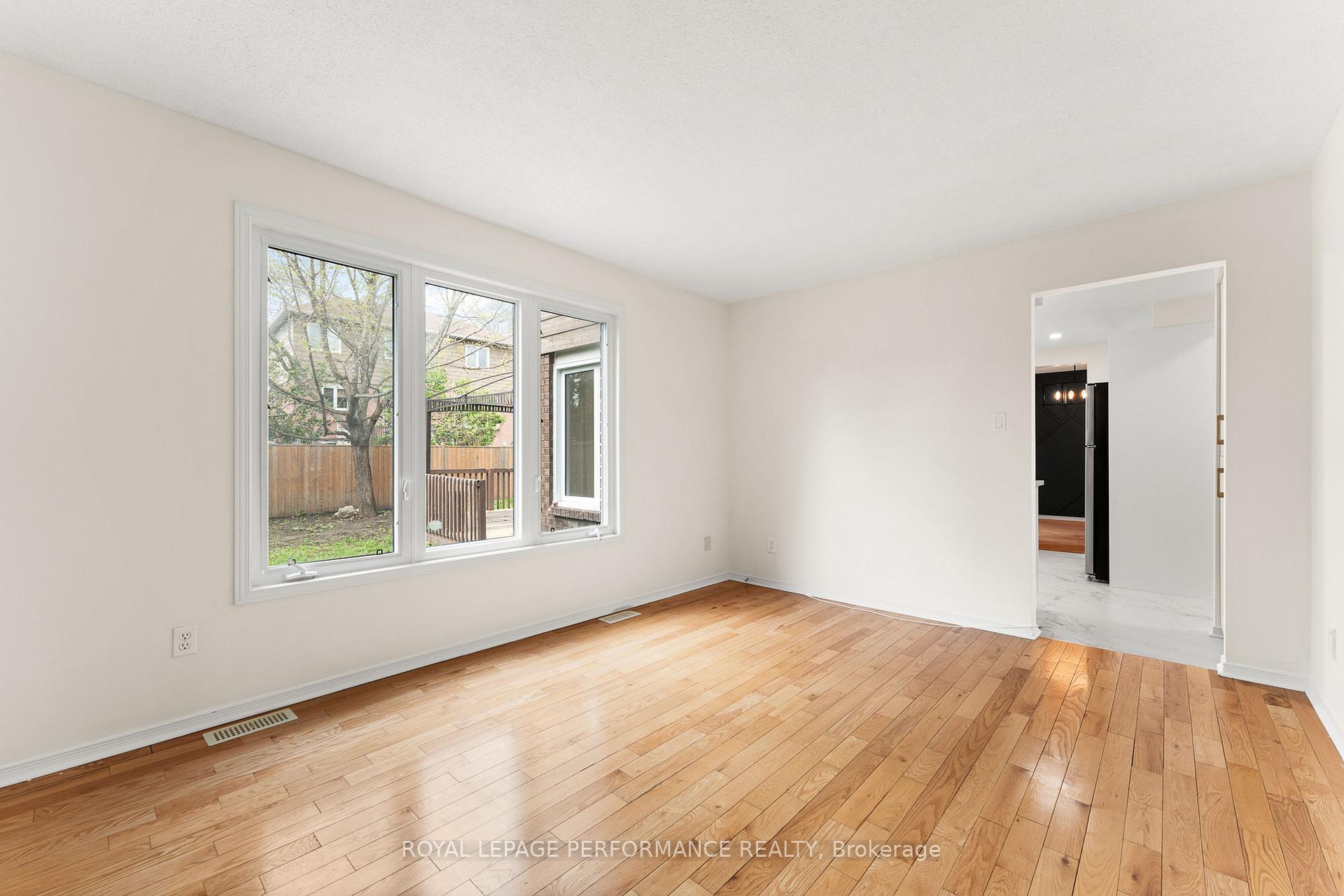 Photo 13 of 215 Walden Drive, Ottawa, Kanata - Kanata Lakes/Heritage Hills — HOMEH