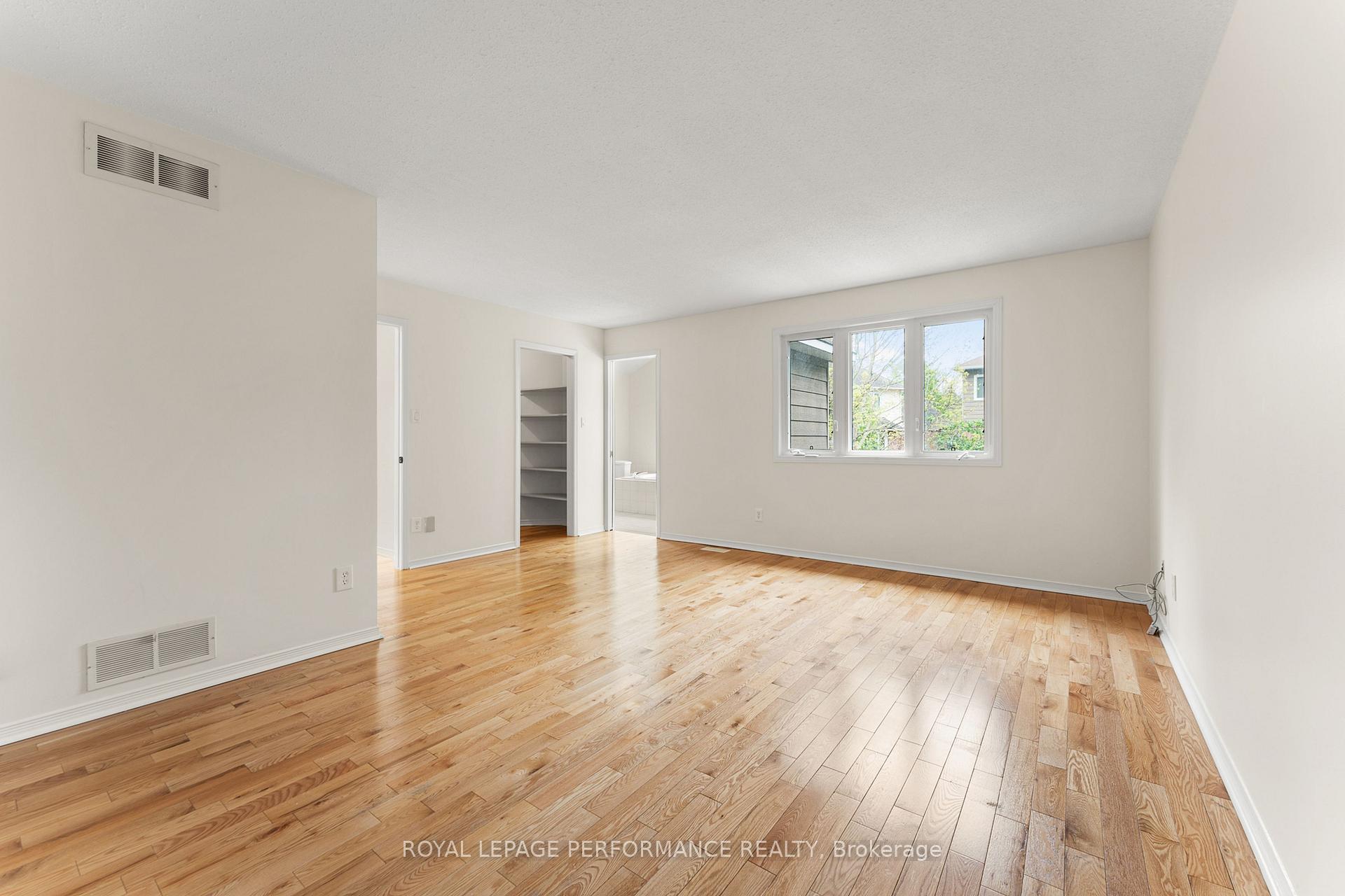 Photo 22 of 215 Walden Drive, Ottawa, Kanata - Kanata Lakes/Heritage Hills — HOMEH