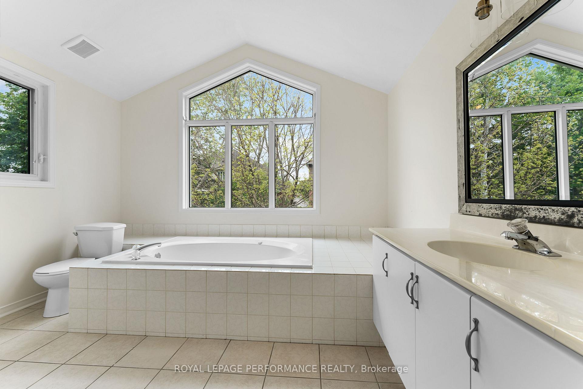 Photo 24 of 215 Walden Drive, Ottawa, Kanata - Kanata Lakes/Heritage Hills — HOMEH