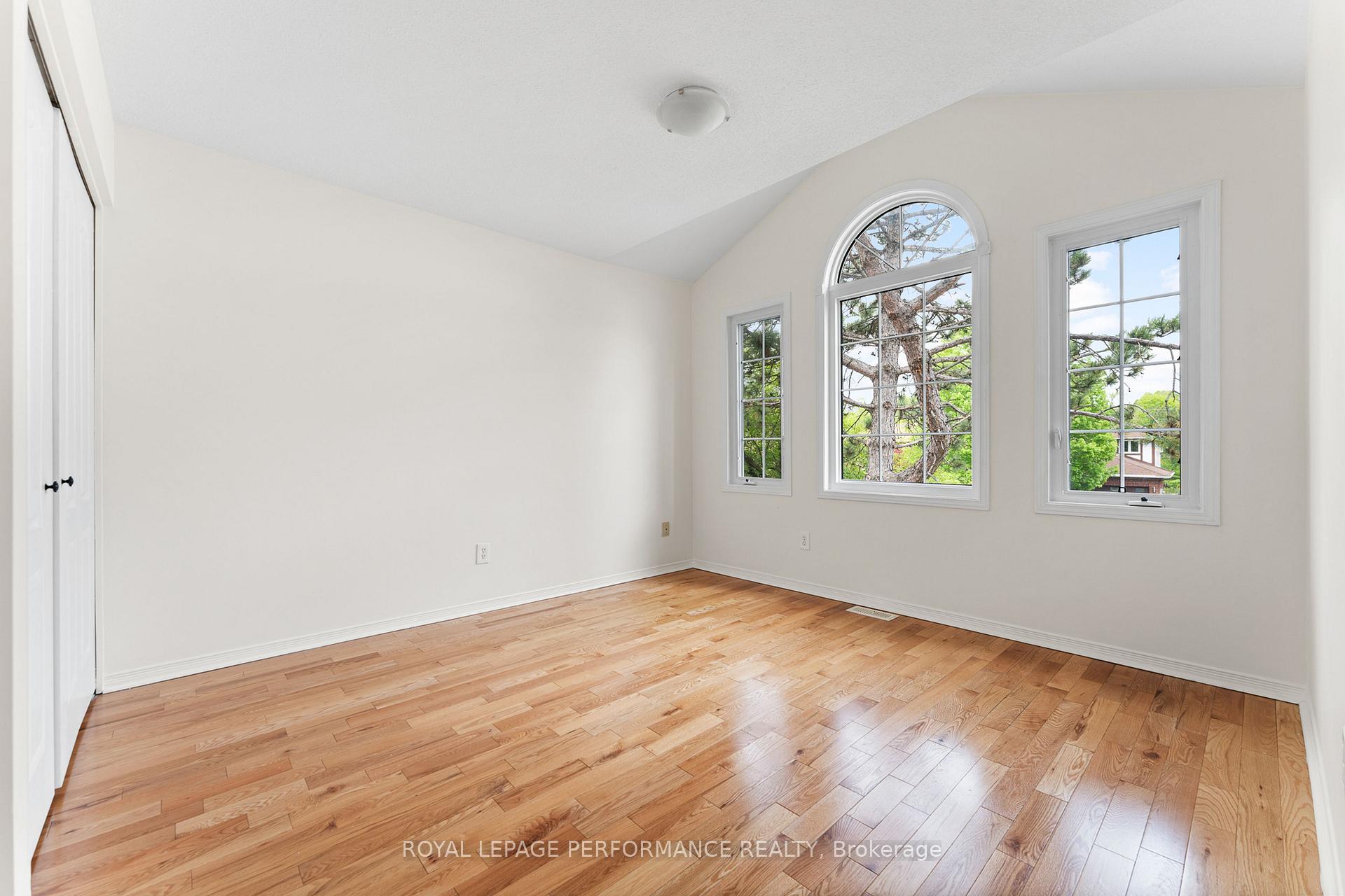 Photo 28 of 215 Walden Drive, Ottawa, Kanata - Kanata Lakes/Heritage Hills — HOMEH