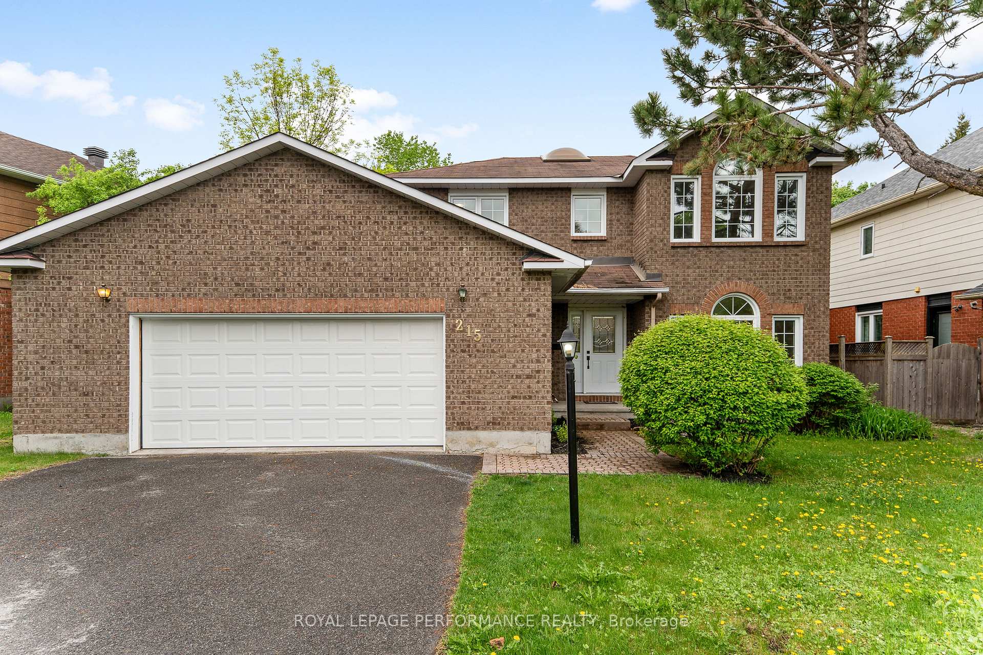 Photo 36 of 215 Walden Drive, Ottawa, Kanata - Kanata Lakes/Heritage Hills — HOMEH