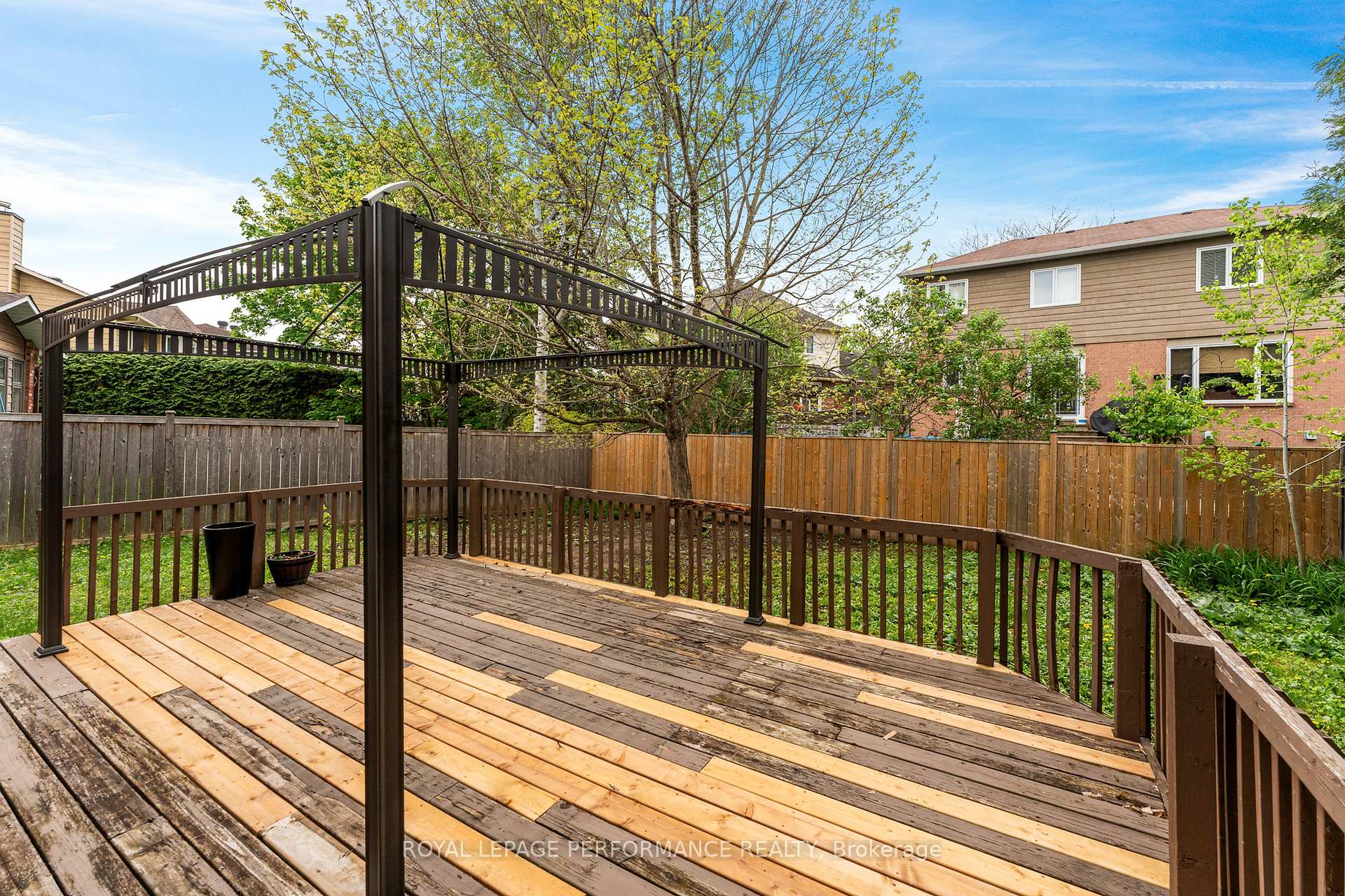 Photo 37 of 215 Walden Drive, Ottawa, Kanata - Kanata Lakes/Heritage Hills — HOMEH