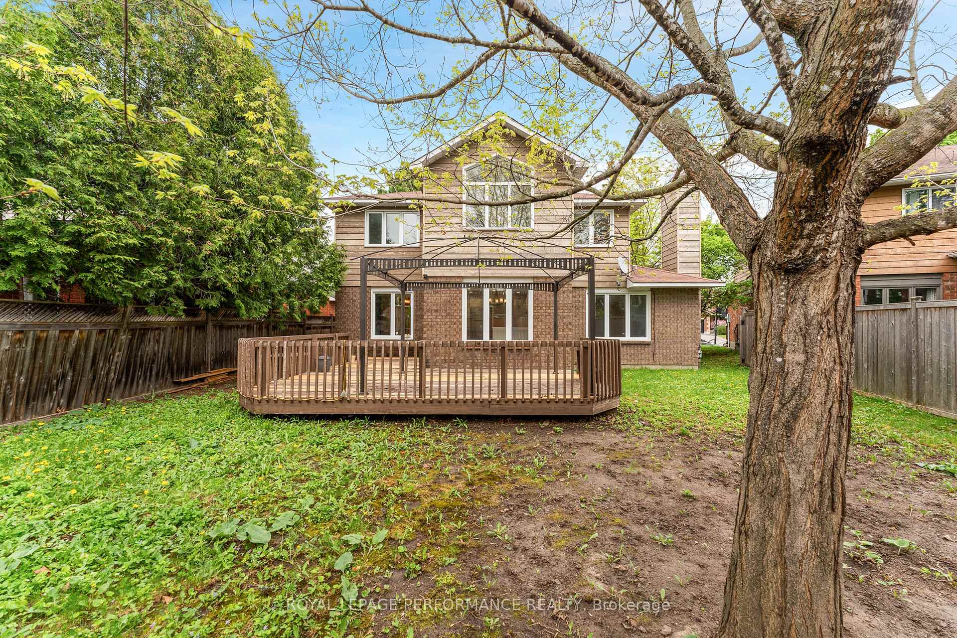 Photo 39 of 215 Walden Drive, Ottawa, Kanata - Kanata Lakes/Heritage Hills — HOMEH