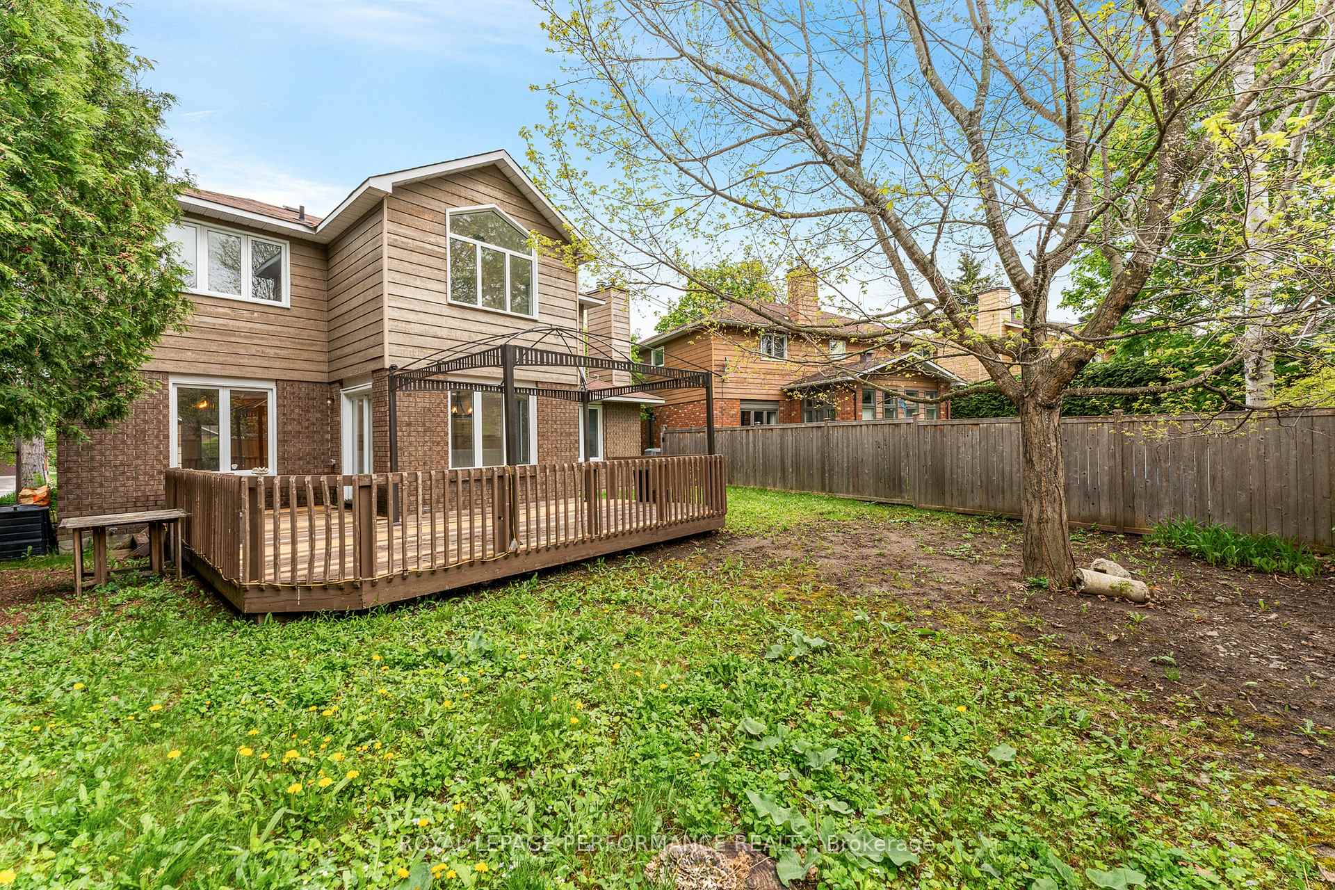 Photo 40 of 215 Walden Drive, Ottawa, Kanata - Kanata Lakes/Heritage Hills — HOMEH