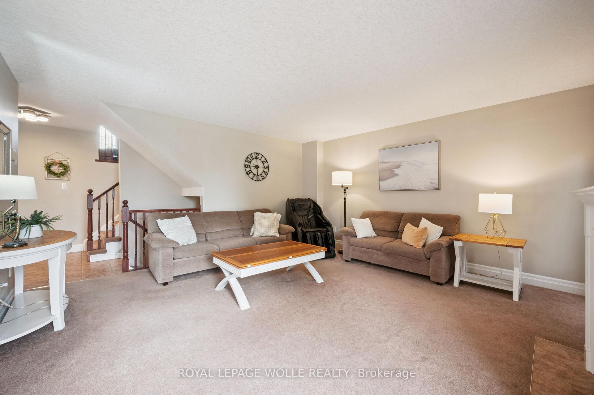Photo 7 of 957 Banffshire Court, Kitchener — HOMEH