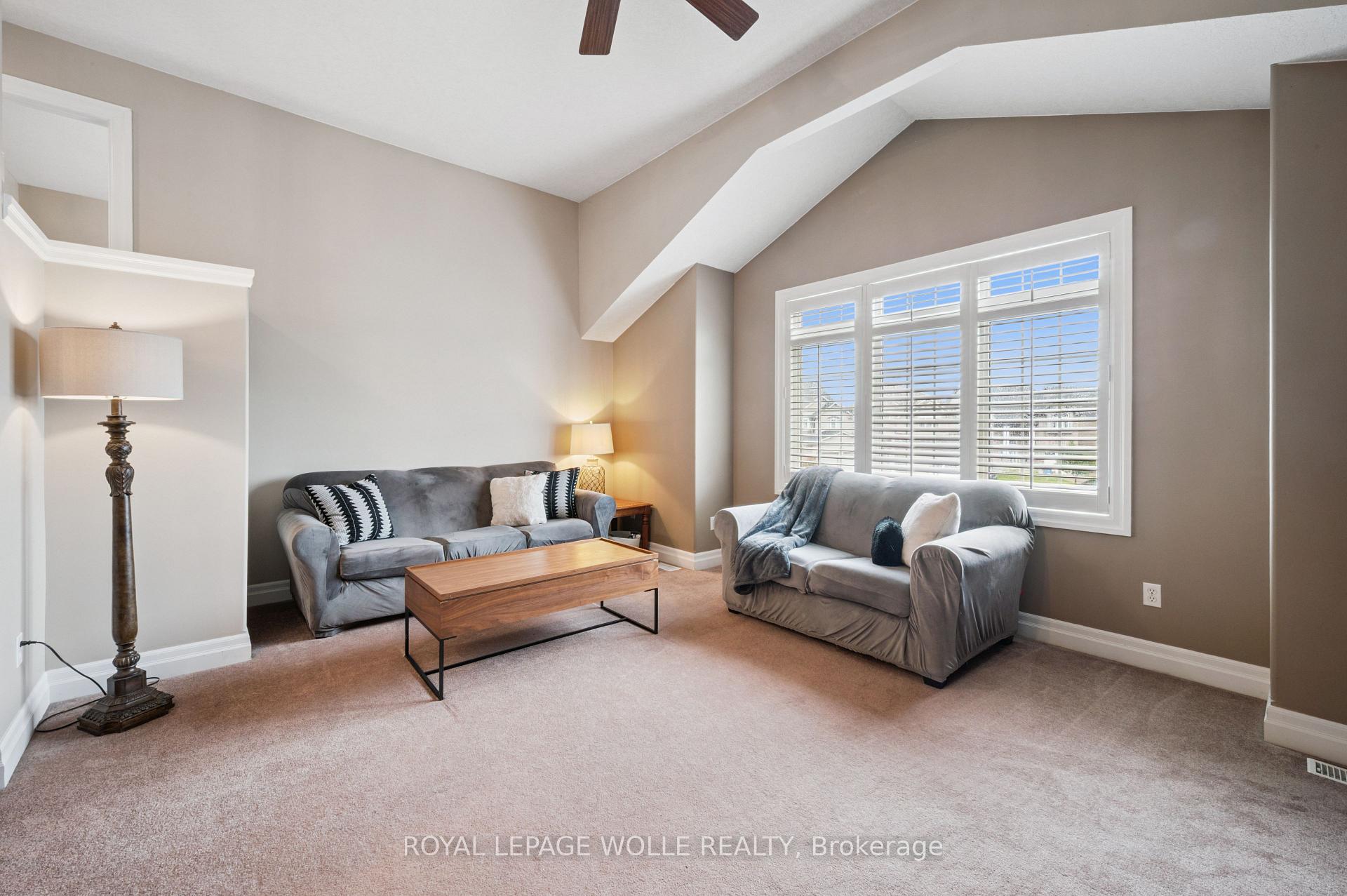 Photo 14 of 957 Banffshire Court, Kitchener — HOMEH