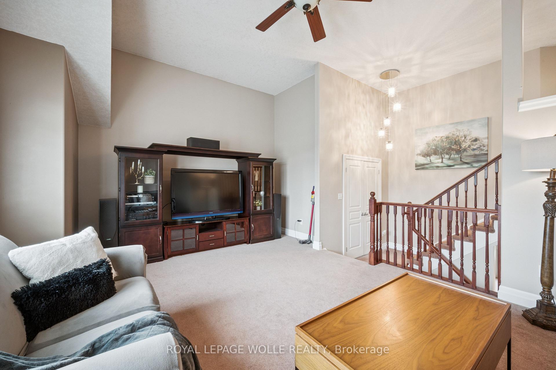 Photo 15 of 957 Banffshire Court, Kitchener — HOMEH