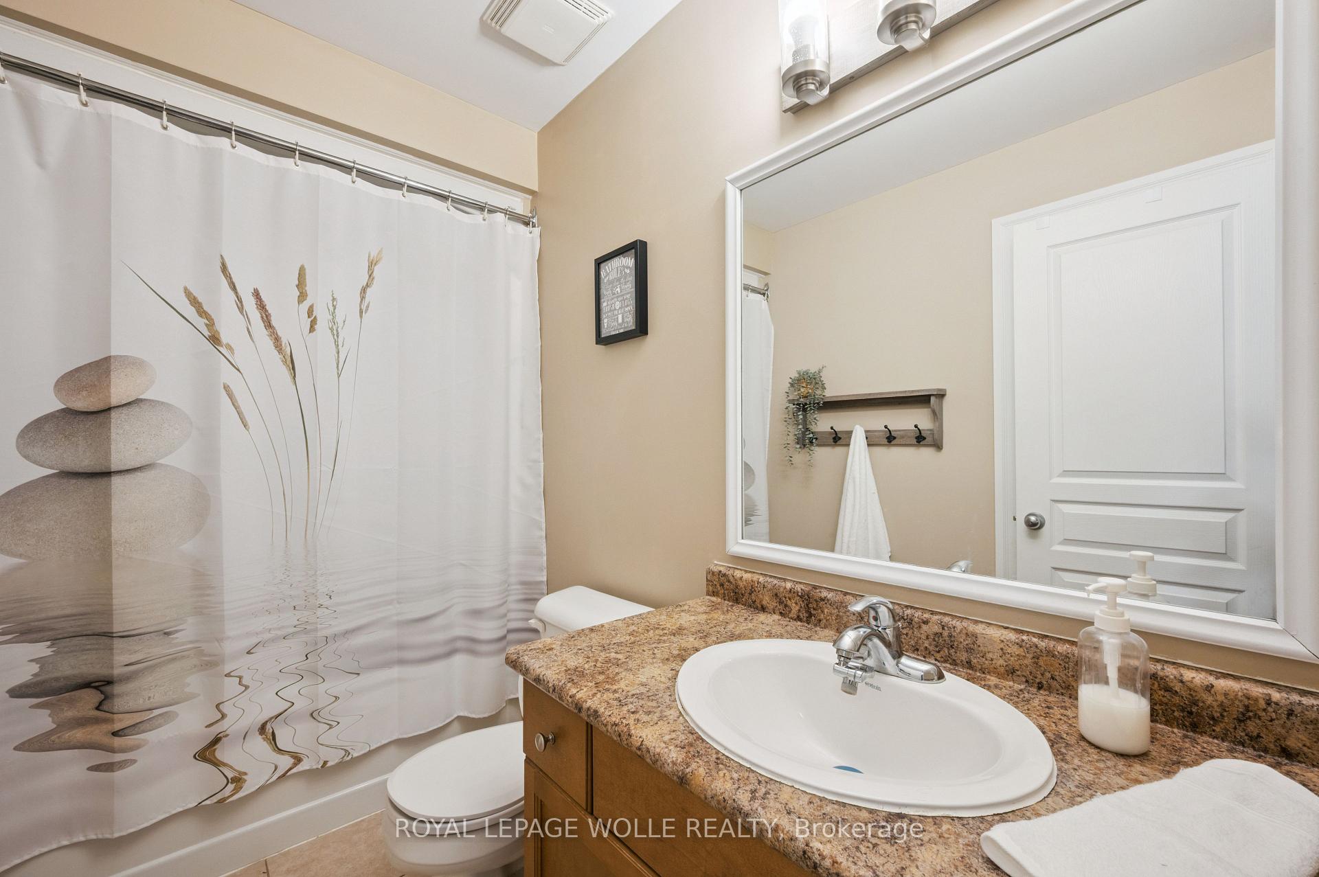 Photo 23 of 957 Banffshire Court, Kitchener — HOMEH