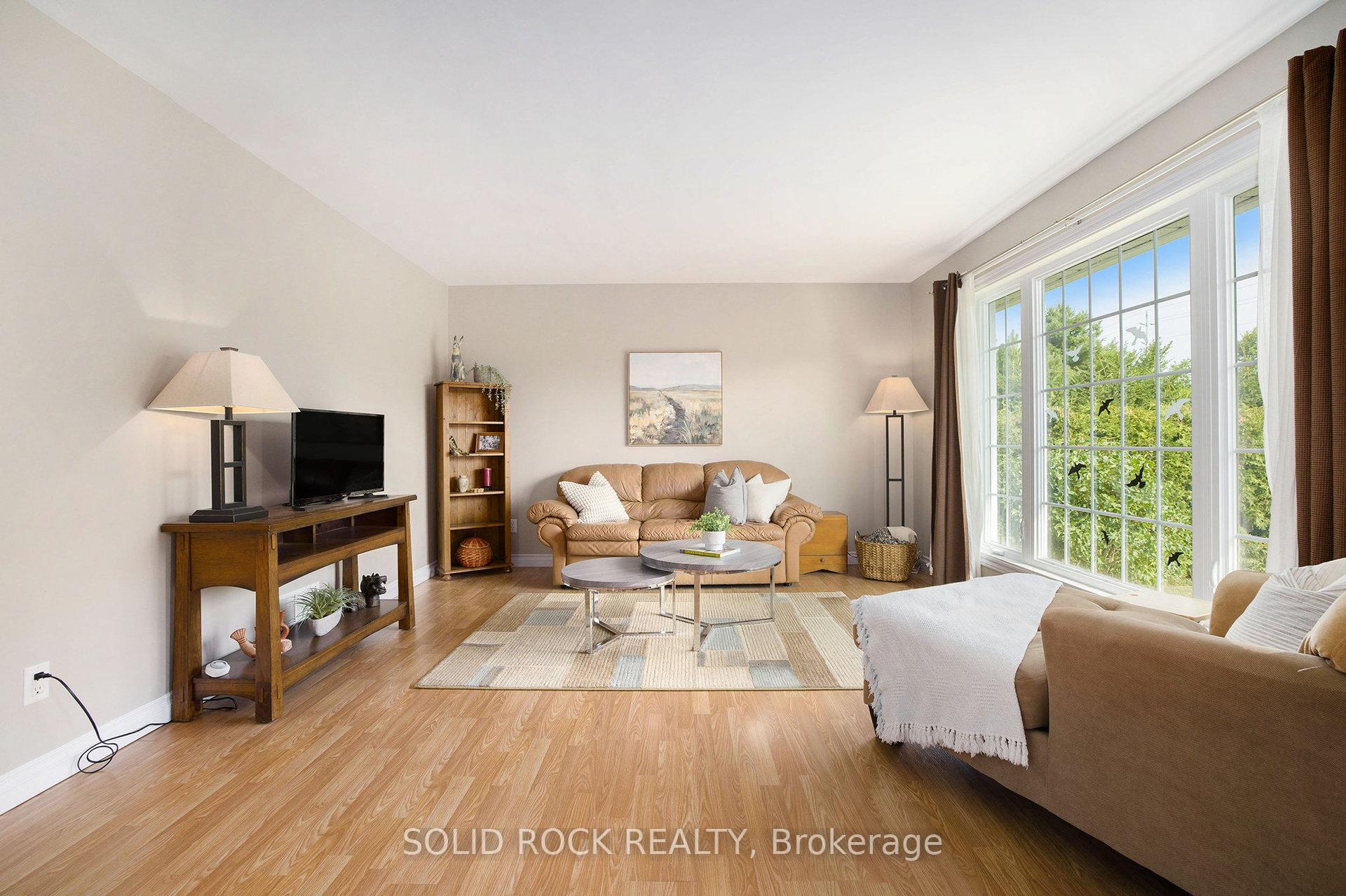 Photo 10 of 307 Kippen Road, McNab/Braeside, Mcnab/Braeside Twps — HOMEH