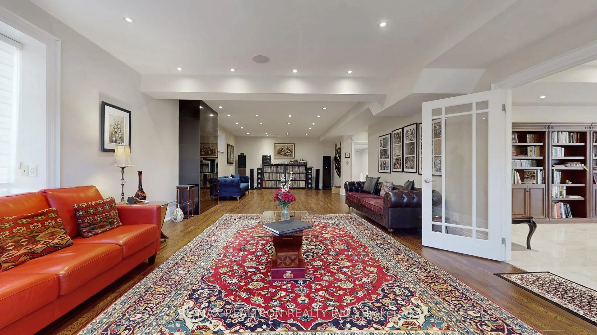 Photo 33 of 24 Hogan Court, King, King City — HOMEH