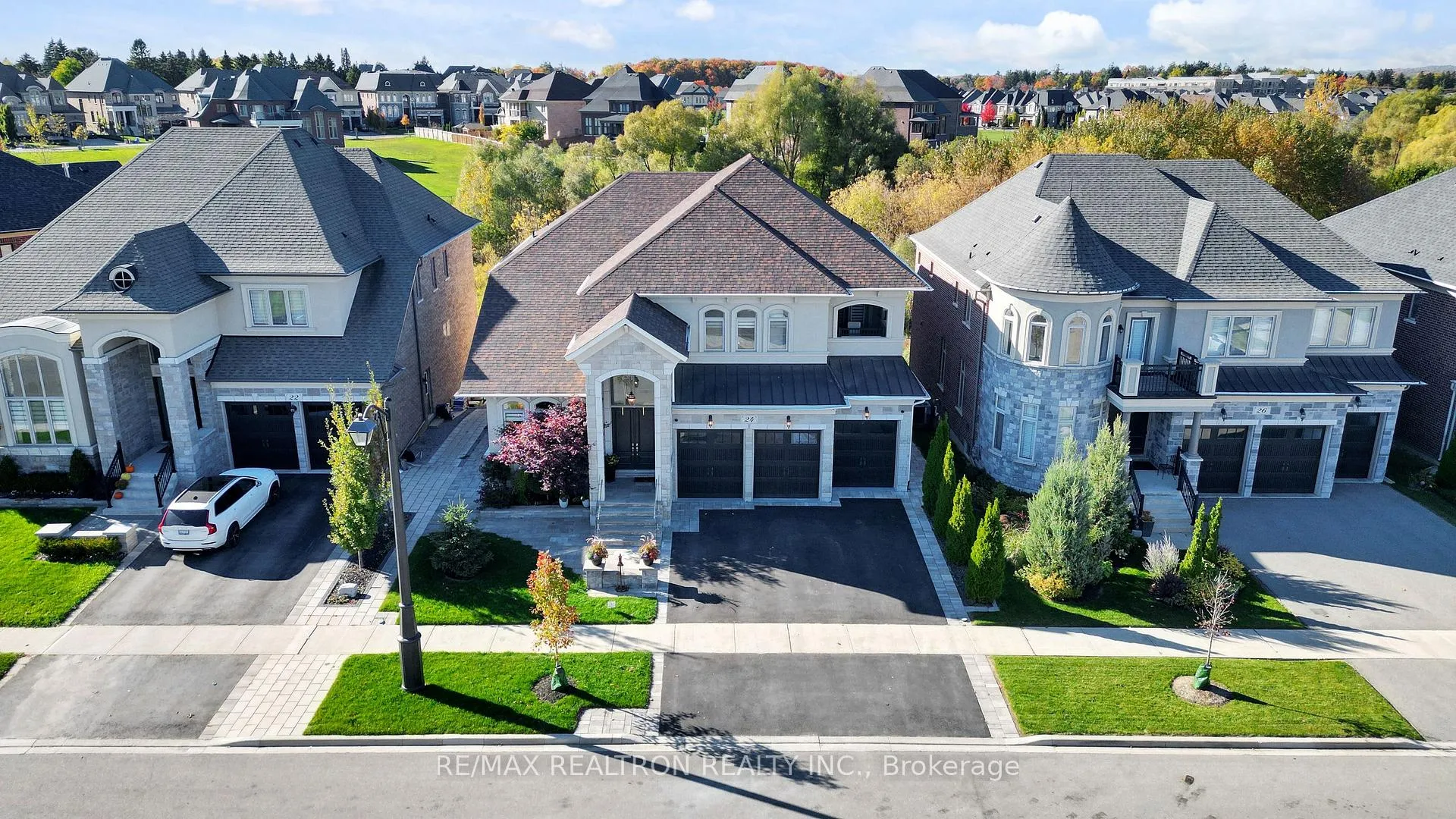 Photo 46 of 24 Hogan Court, King, King City — HOMEH