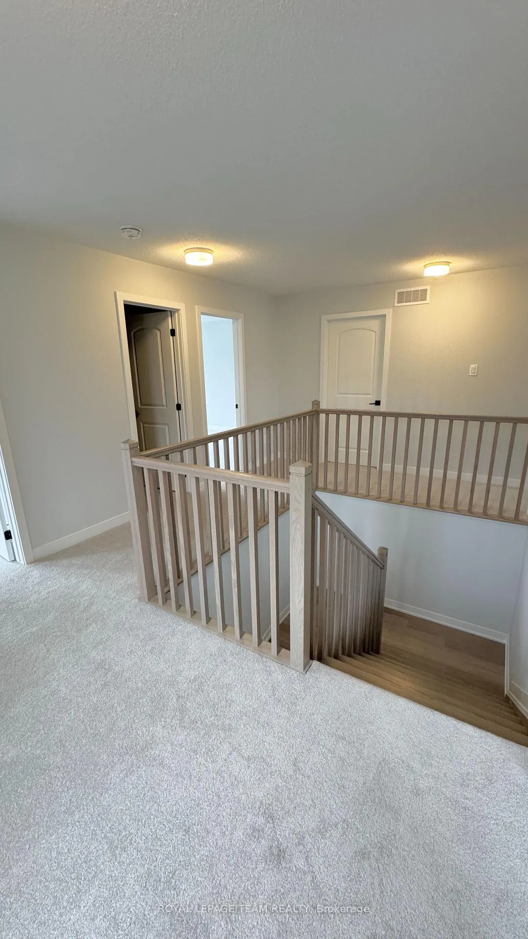 Photo 8 of 122 Tonic Crescent, Ottawa, Kanata - Rural Kanata (Central) — HOMEH