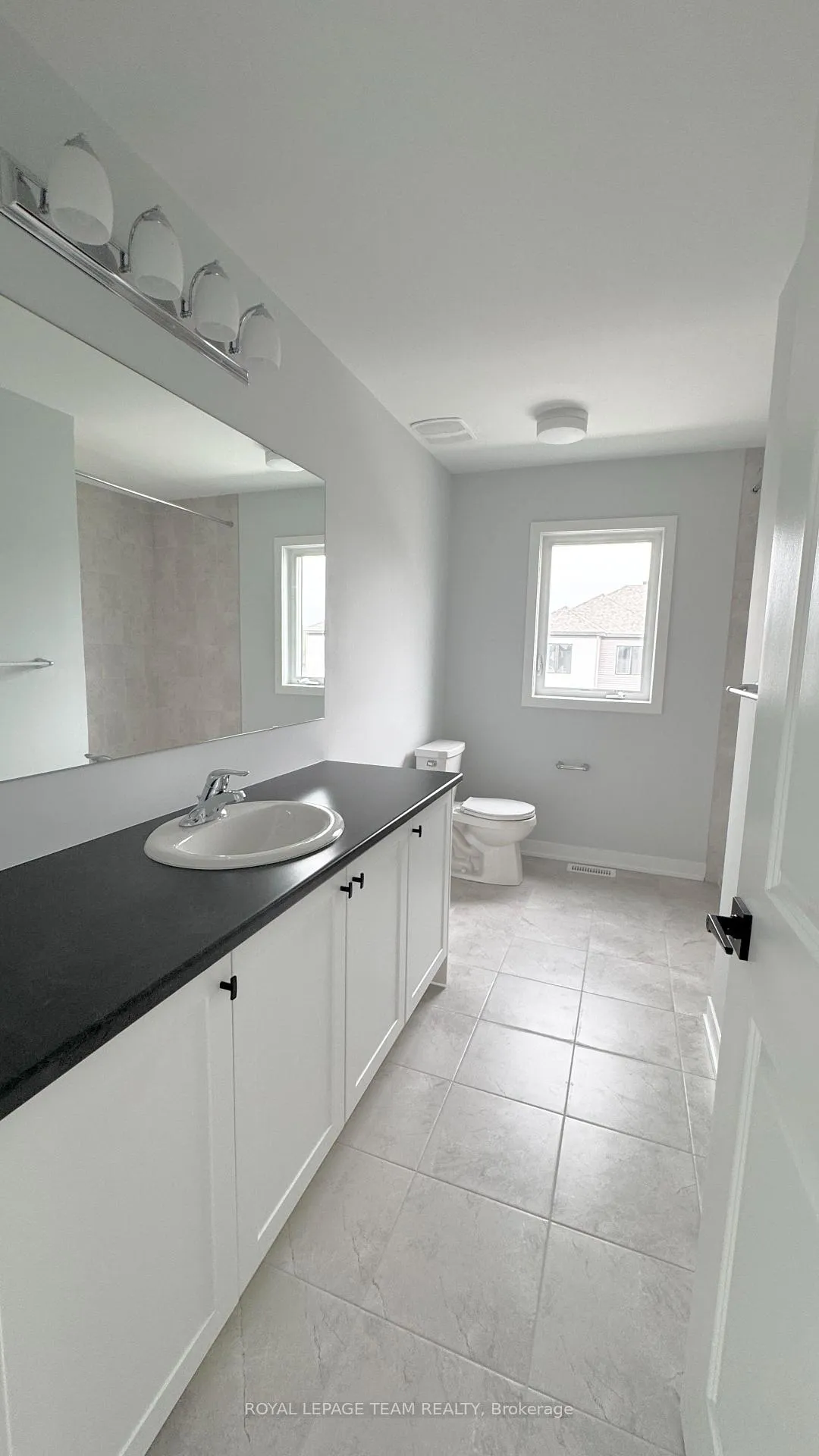 Photo 11 of 122 Tonic Crescent, Ottawa, Kanata - Rural Kanata (Central) — HOMEH