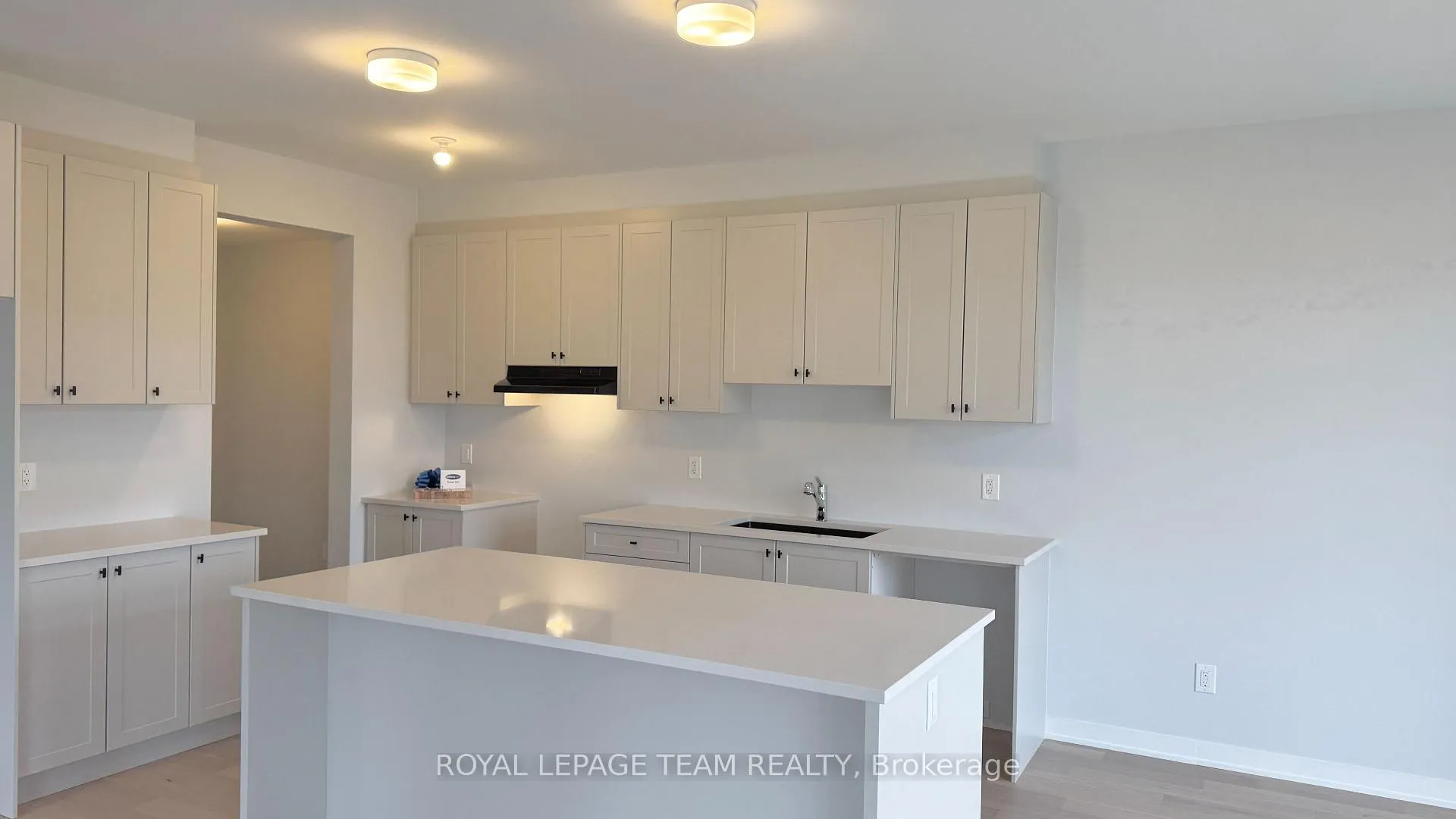 Photo 12 of 122 Tonic Crescent, Ottawa, Kanata - Rural Kanata (Central) — HOMEH