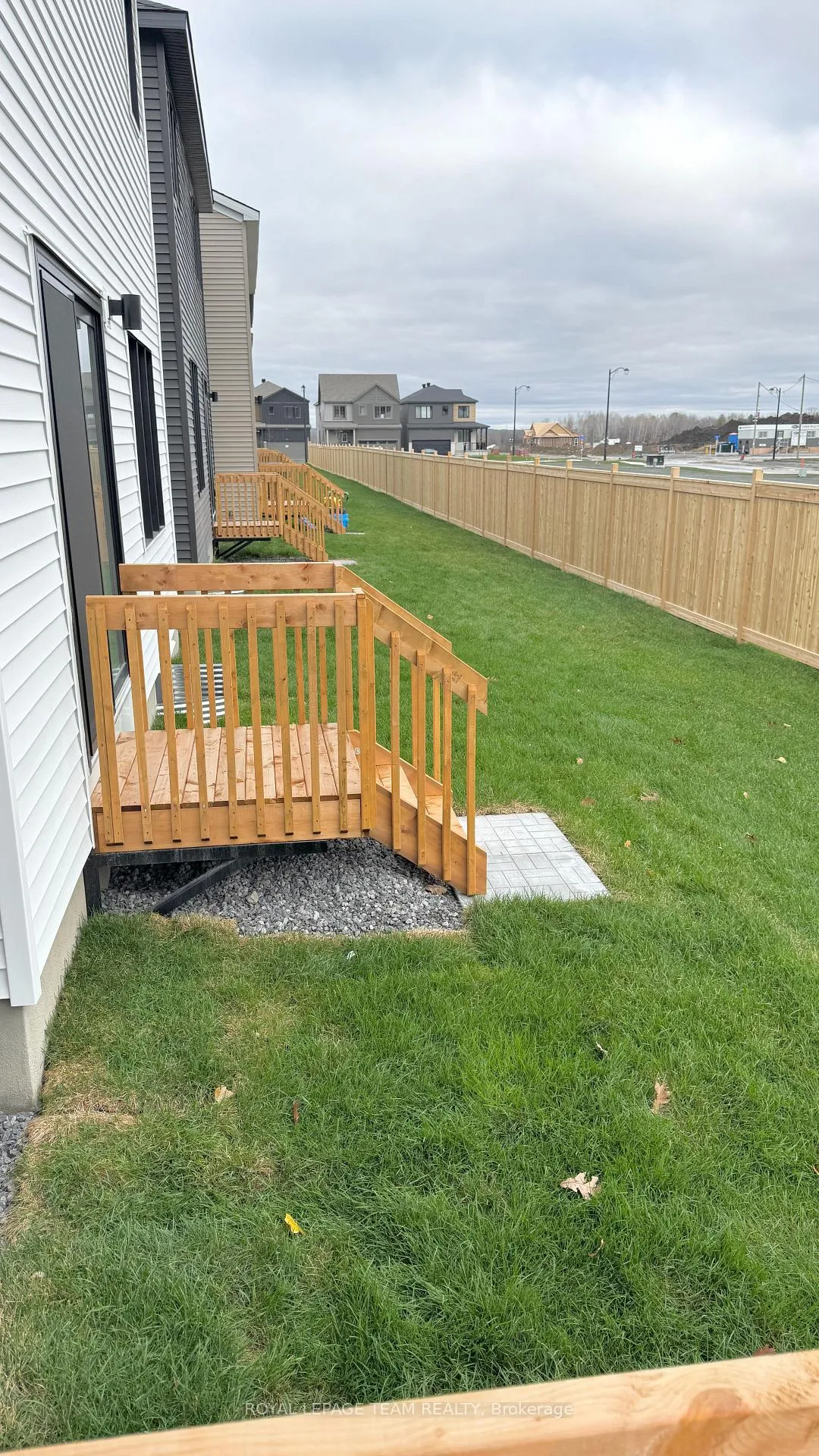 Photo 25 of 122 Tonic Crescent, Ottawa, Kanata - Rural Kanata (Central) — HOMEH