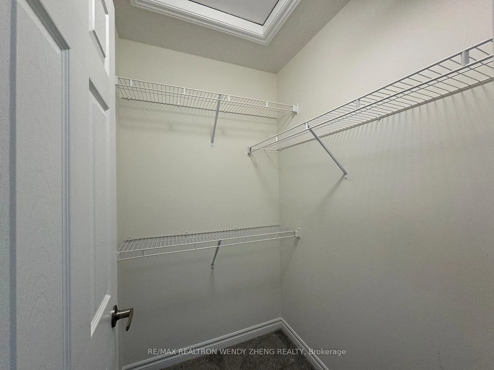 Photo 3 of 109 Thomas Frisby Jr Crescent, Markham, Victoria Square — HOMEH