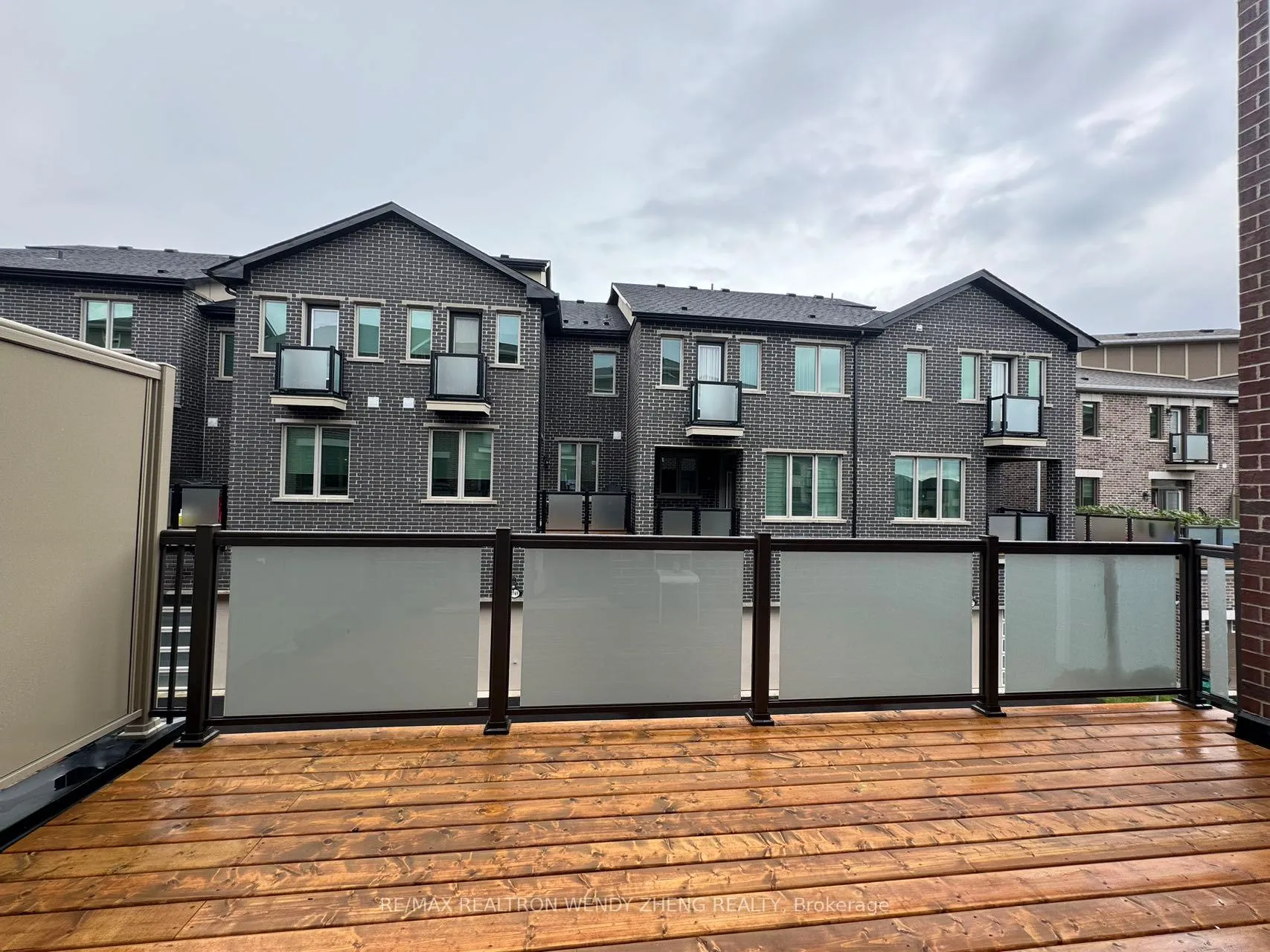 Photo 13 of 109 Thomas Frisby Jr Crescent, Markham, Victoria Square — HOMEH