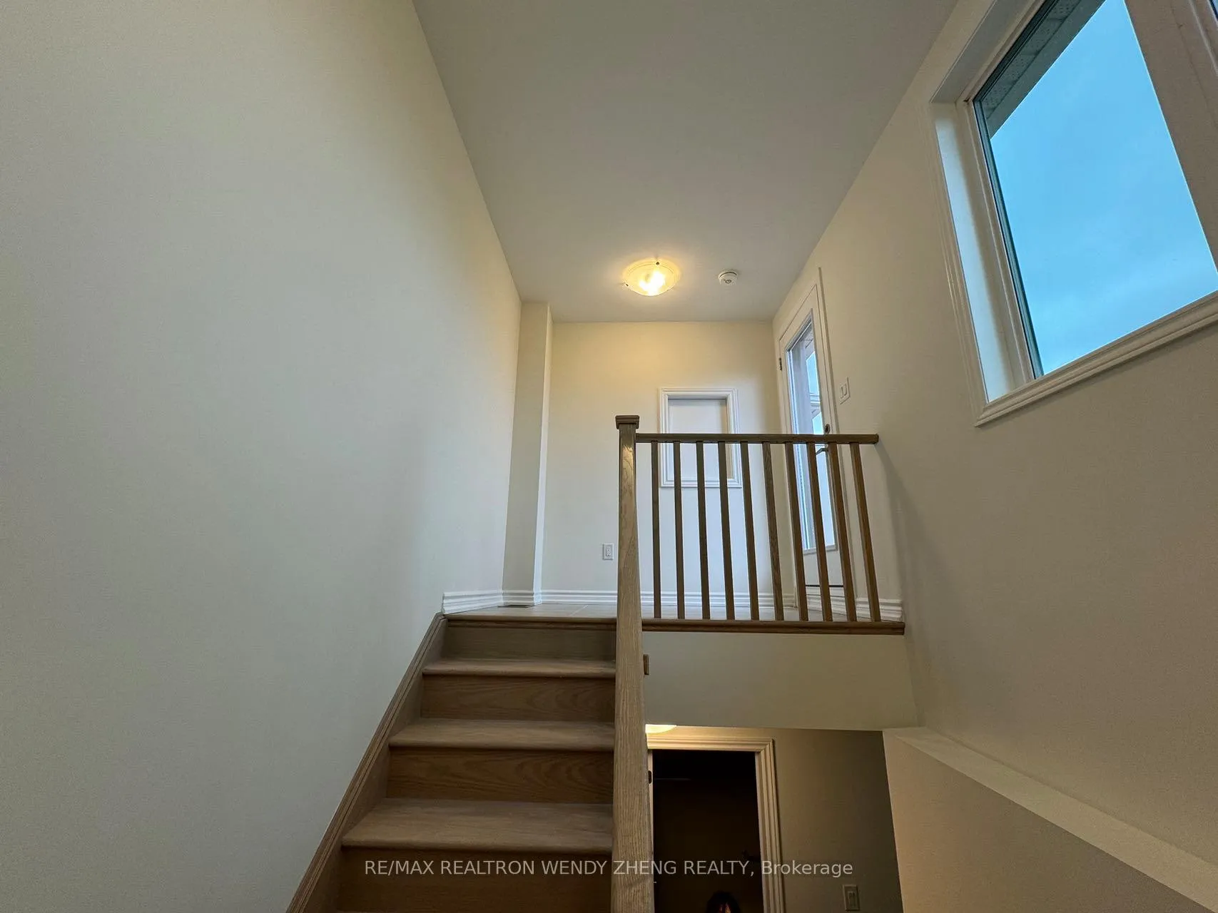 Photo 17 of 109 Thomas Frisby Jr Crescent, Markham, Victoria Square — HOMEH