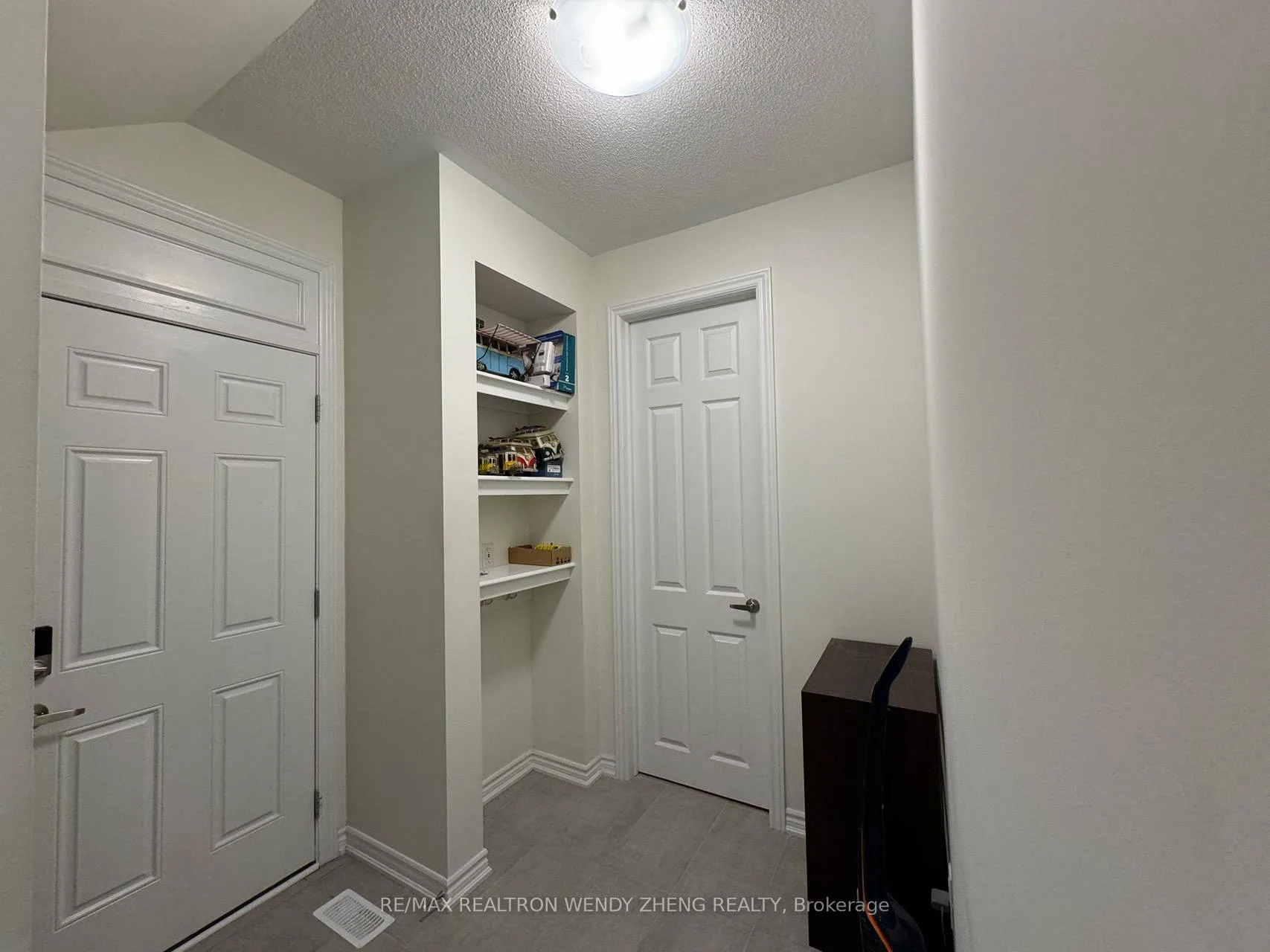 Photo 18 of 109 Thomas Frisby Jr Crescent, Markham, Victoria Square — HOMEH