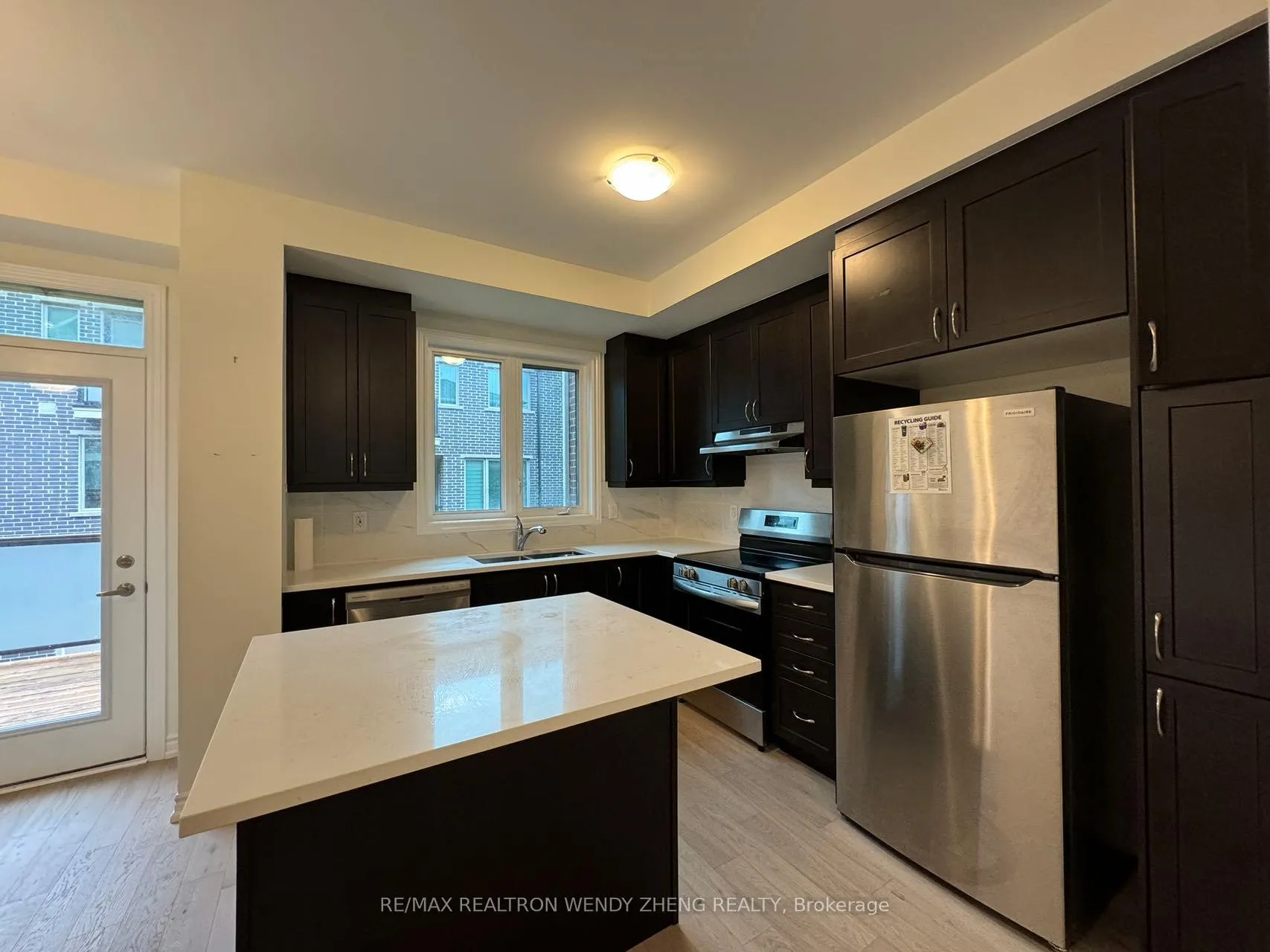Photo 19 of 109 Thomas Frisby Jr Crescent, Markham, Victoria Square — HOMEH