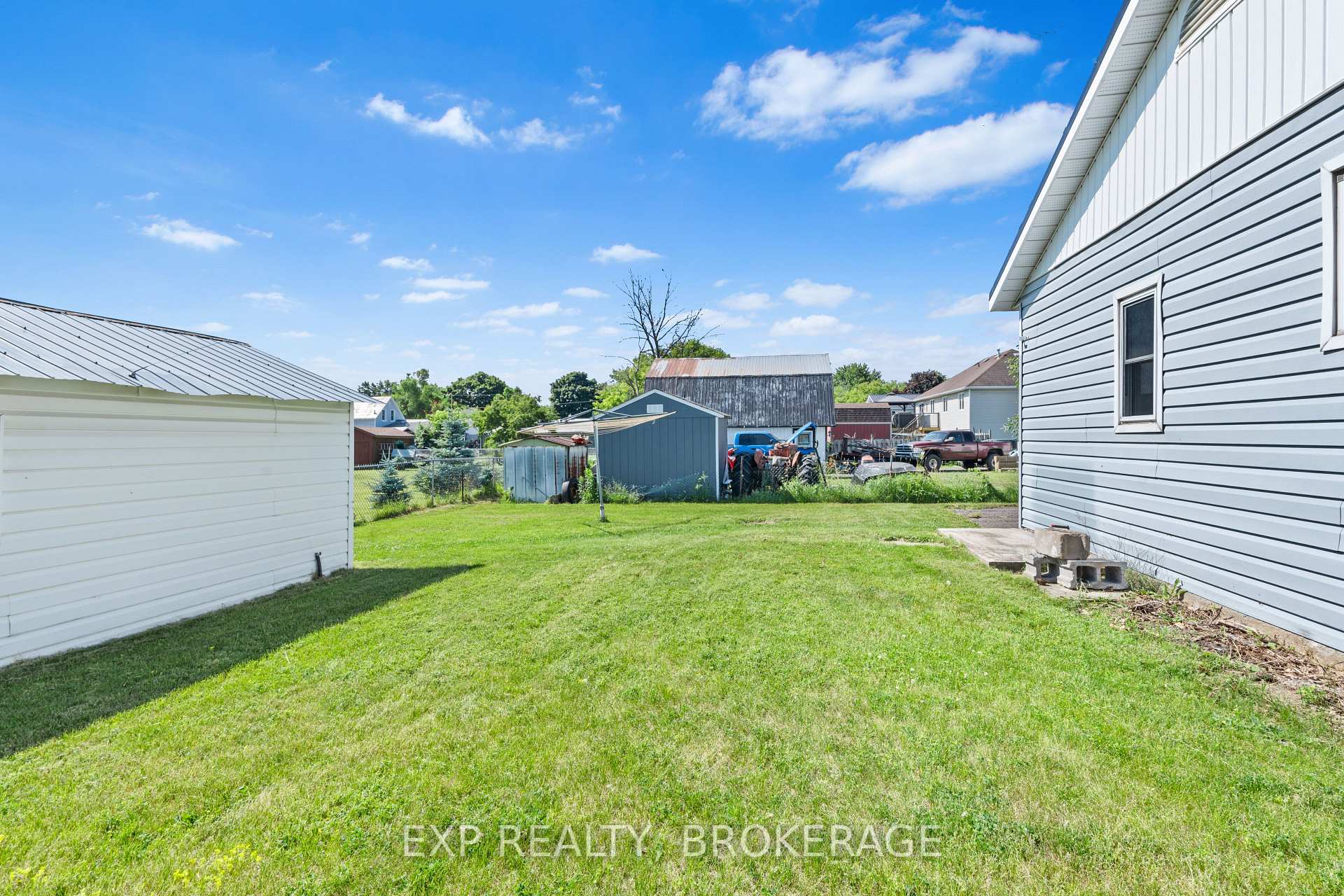 Photo 22 of 18 Mud Lake Road S, Loyalist, Odessa — HOMEH