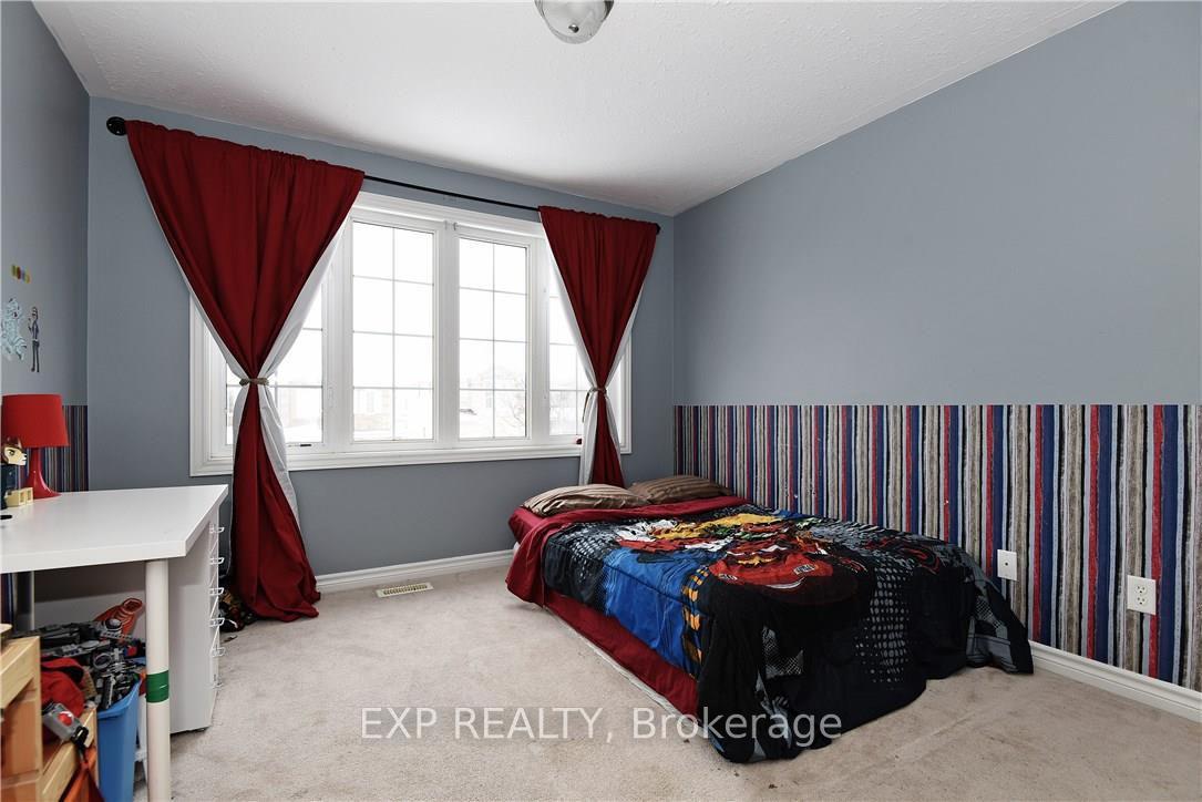 Photo 14 of 10 Woliston Crescent, Ottawa, Kanata - Morgan's Grant/South March — HOMEH