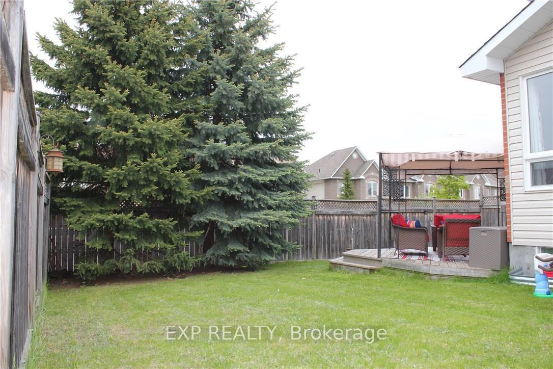 Photo 23 of 10 Woliston Crescent, Ottawa, Kanata - Morgan's Grant/South March — HOMEH