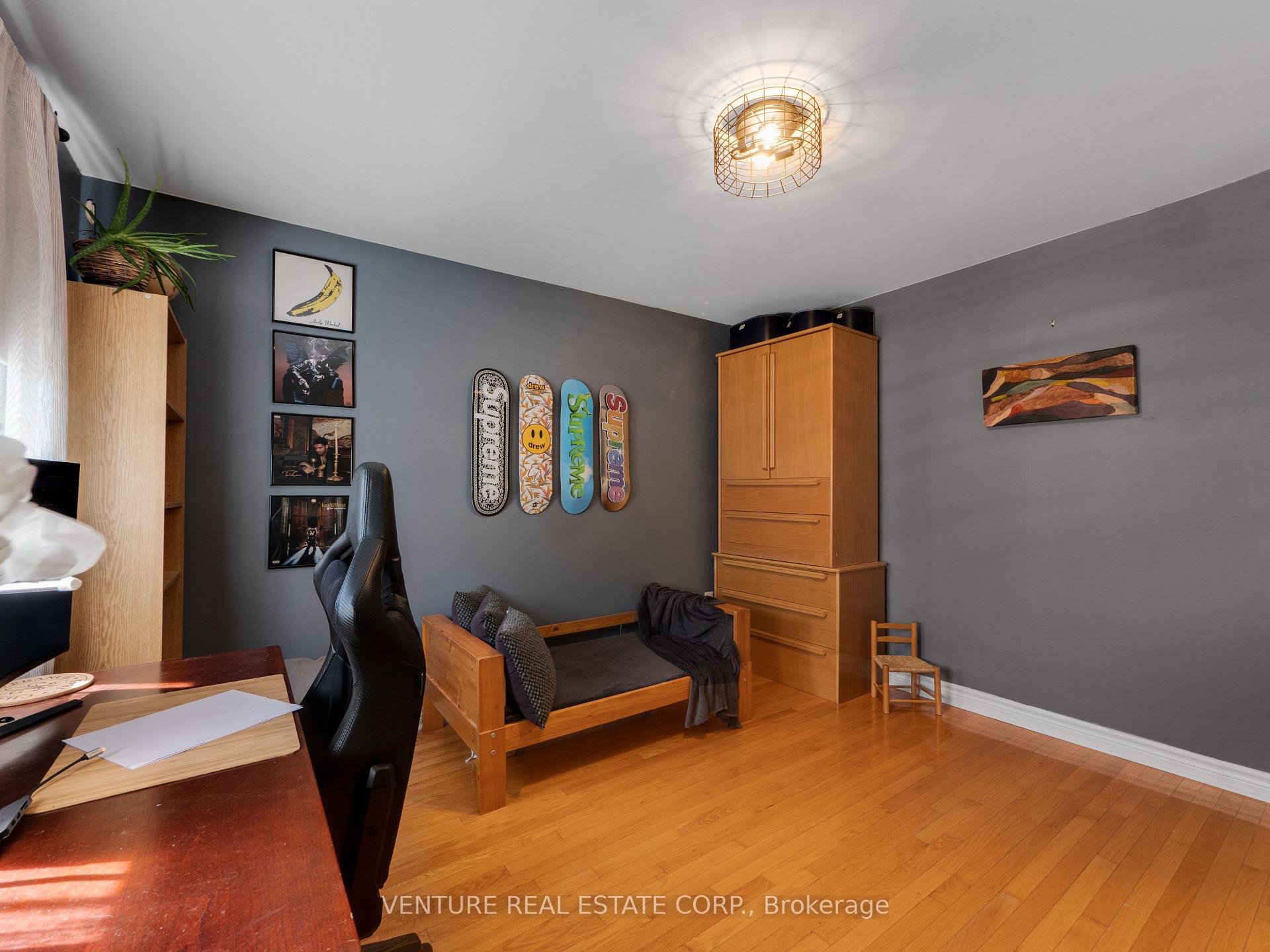 Photo 21 of 162 Western Avenue, King, Schomberg — HOMEH