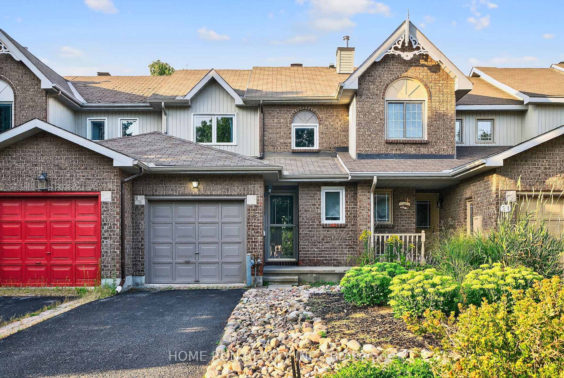 Photo 1 of 19 Harrington Court, Ottawa, Kanata - Kanata Lakes/Heritage Hills — HOMEH