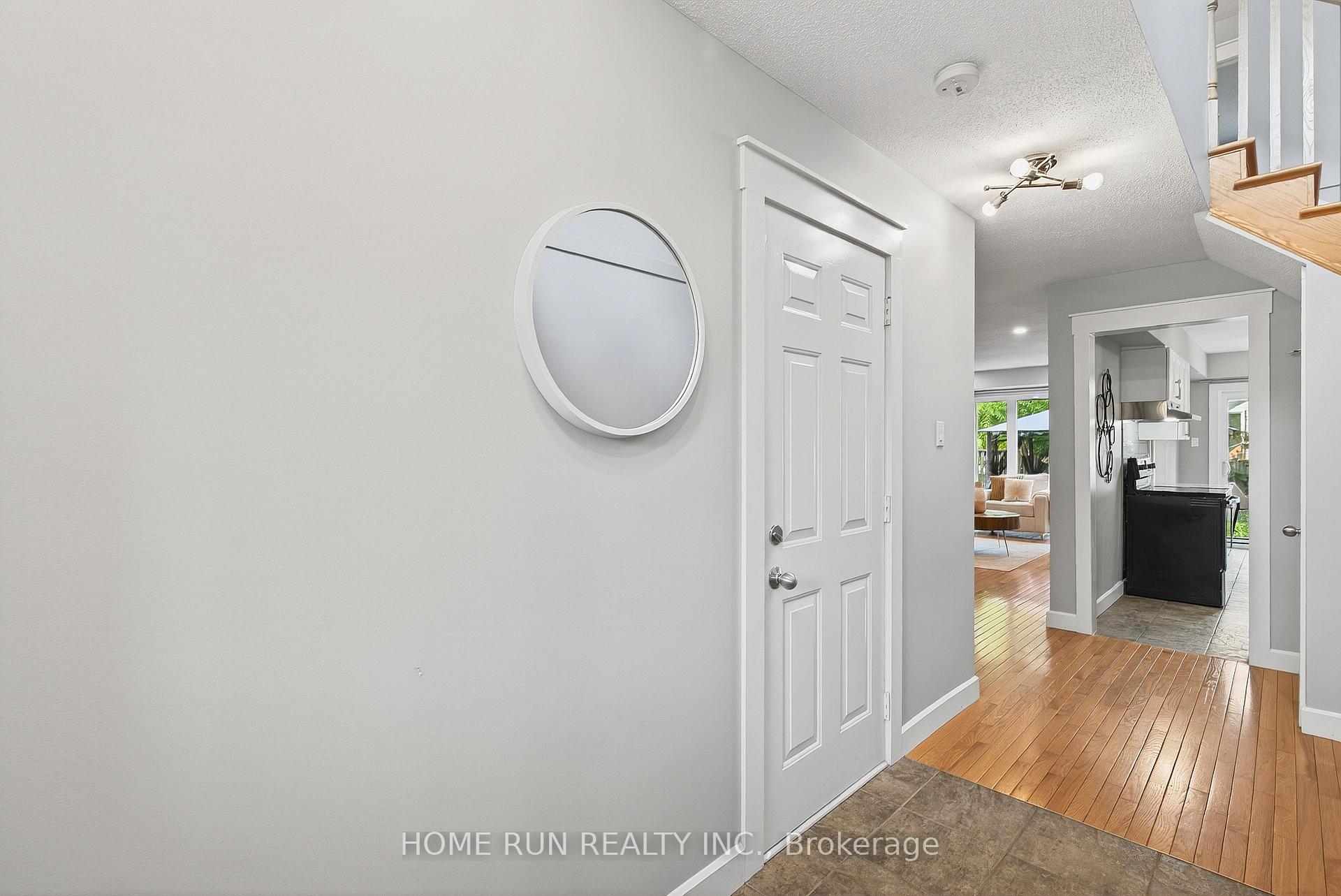 Photo 4 of 19 Harrington Court, Ottawa, Kanata - Kanata Lakes/Heritage Hills — HOMEH