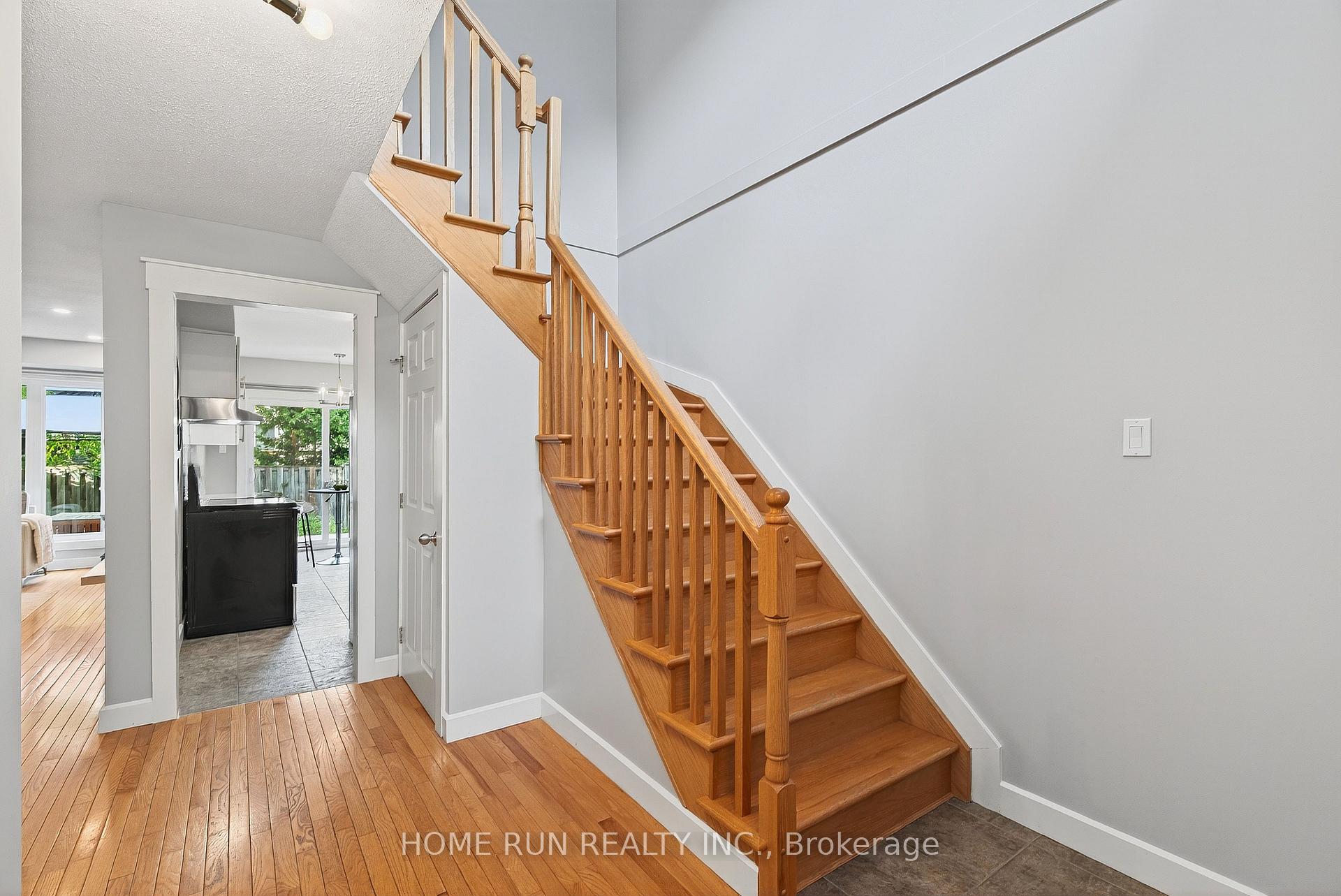 Photo 7 of 19 Harrington Court, Ottawa, Kanata - Kanata Lakes/Heritage Hills — HOMEH