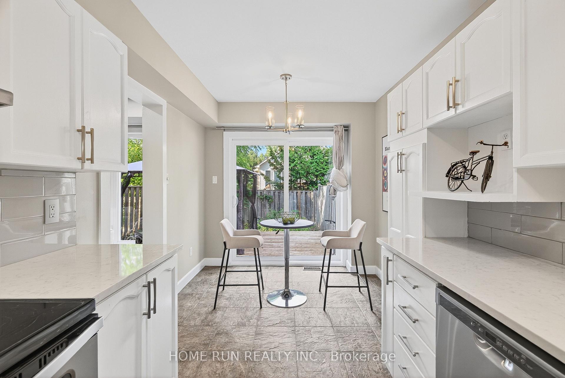 Photo 17 of 19 Harrington Court, Ottawa, Kanata - Kanata Lakes/Heritage Hills — HOMEH