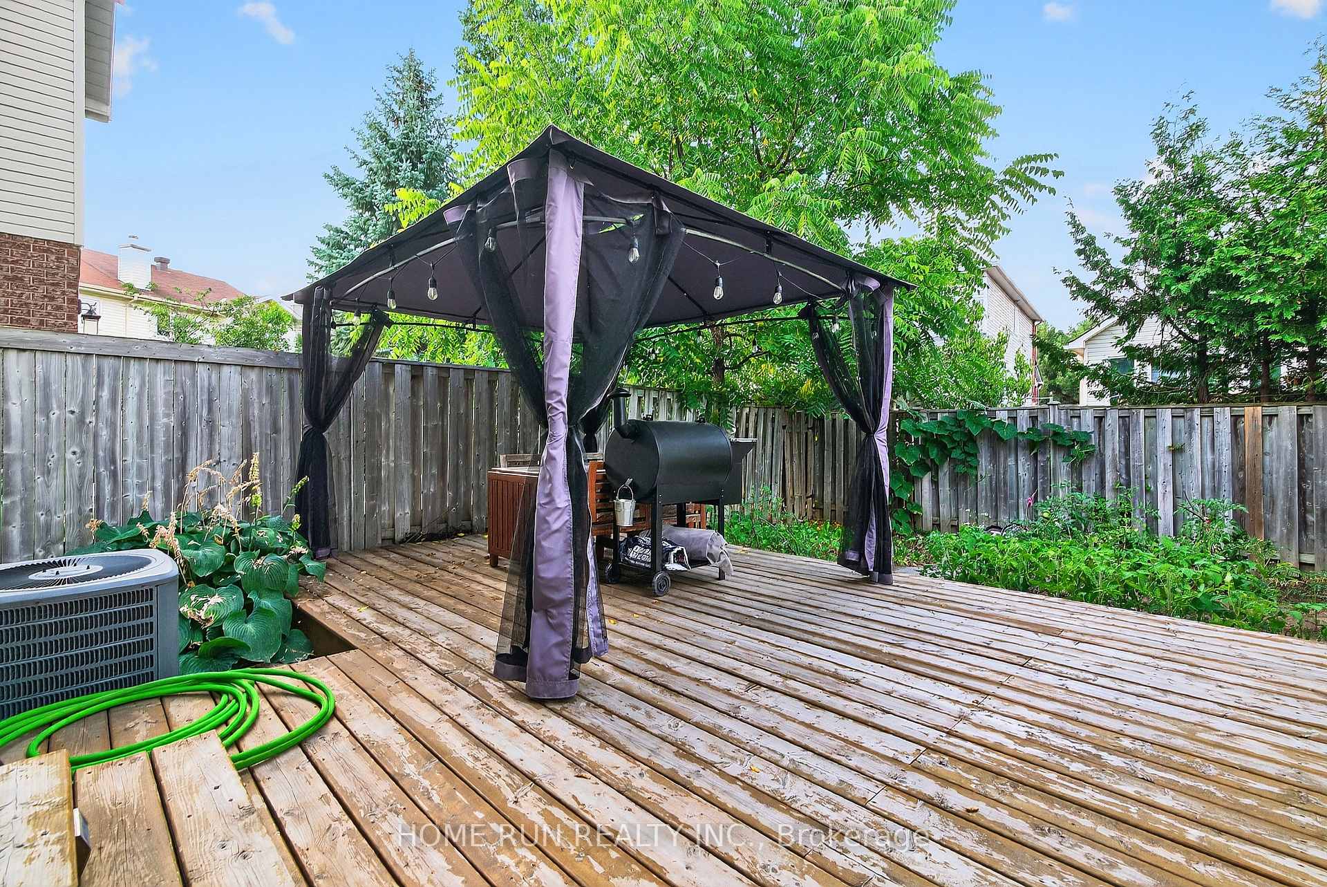 Photo 37 of 19 Harrington Court, Ottawa, Kanata - Kanata Lakes/Heritage Hills — HOMEH