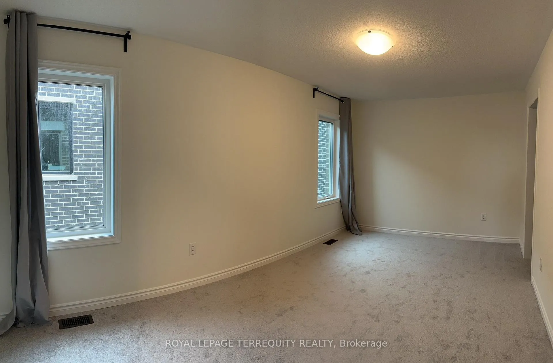 Photo 14 of 69 Therma Crescent, Markham, Victoria Square — HOMEH