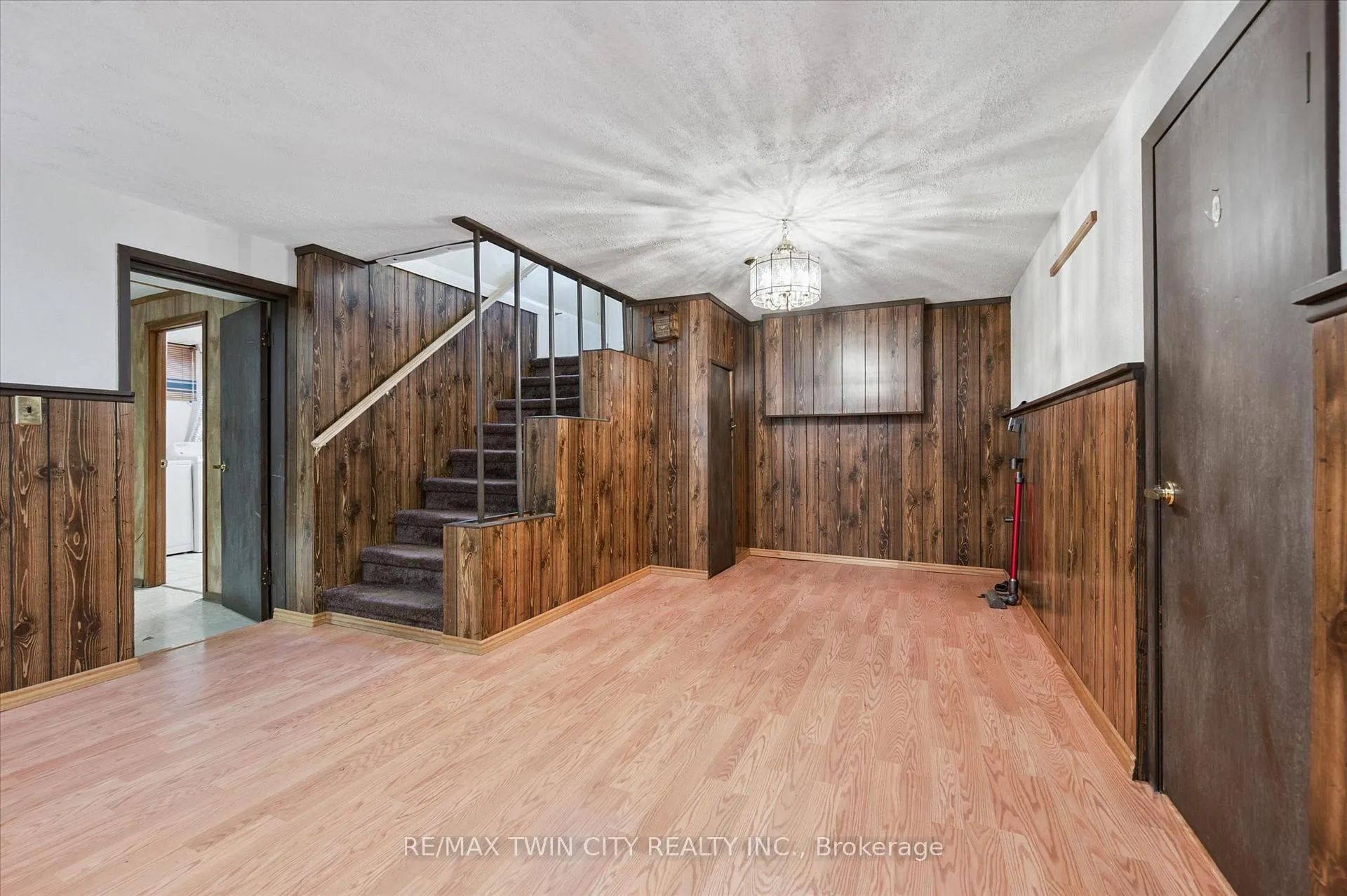 Photo 24 of 532 Victoria Street S, Kitchener — HOMEH