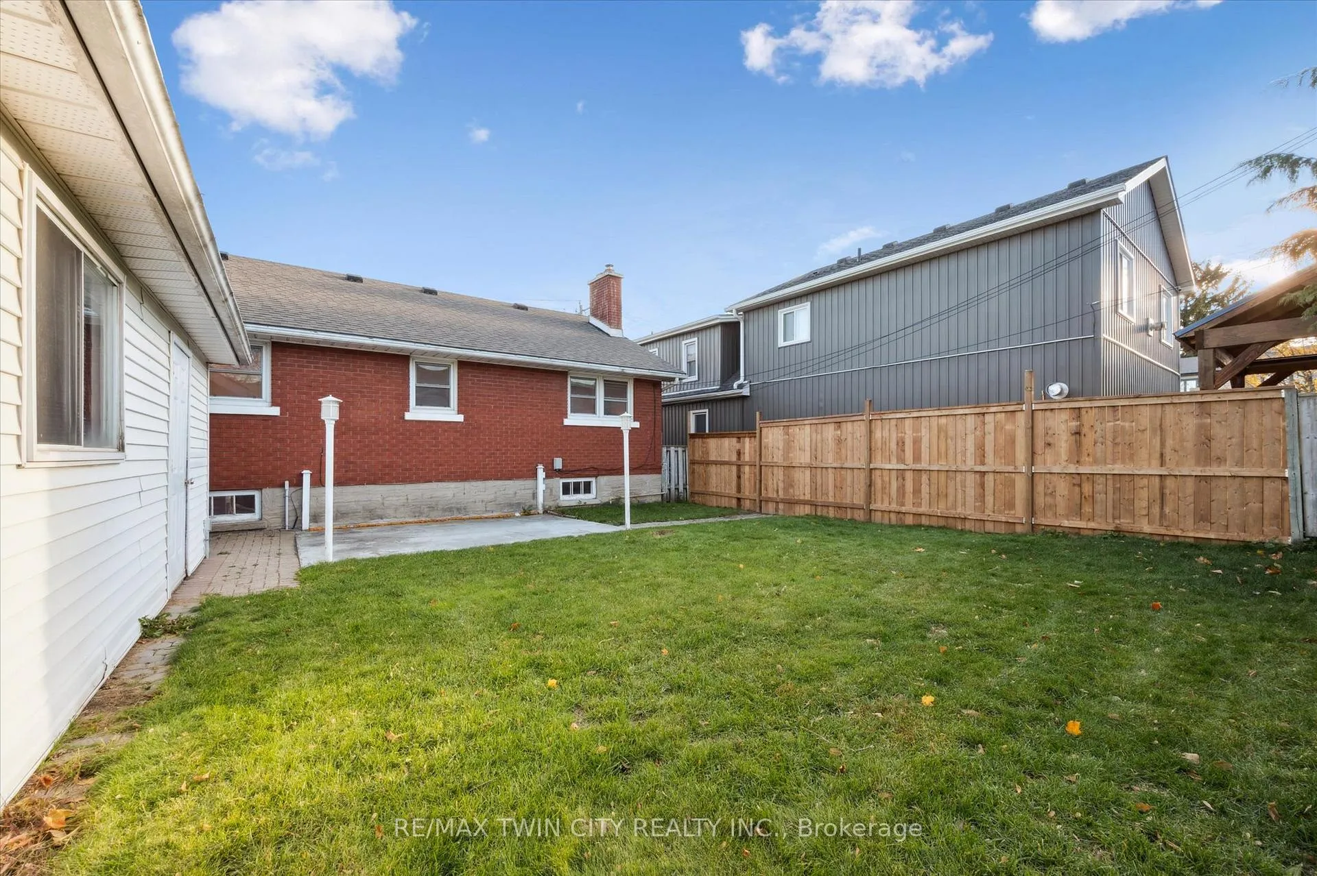 Photo 32 of 532 Victoria Street S, Kitchener — HOMEH